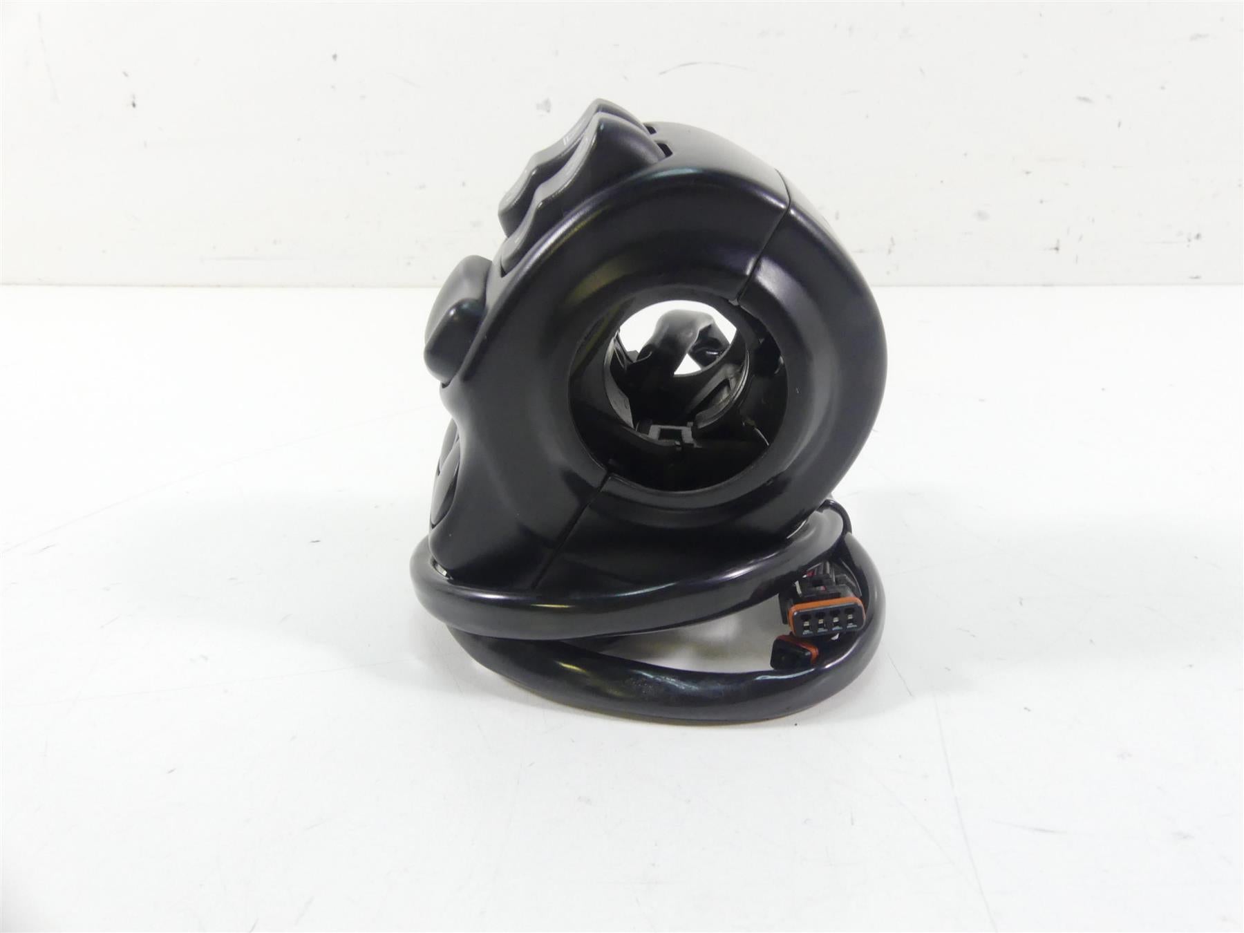 2016 Harley Touring FLHR Road King Right Hand Control Switch 71500127C {{ shop.shopifyCountryName }} - Mototech271
