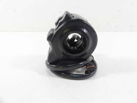 2016 Harley Touring FLHR Road King Right Hand Control Switch 71500127C {{ shop.shopifyCountryName }} - Mototech271