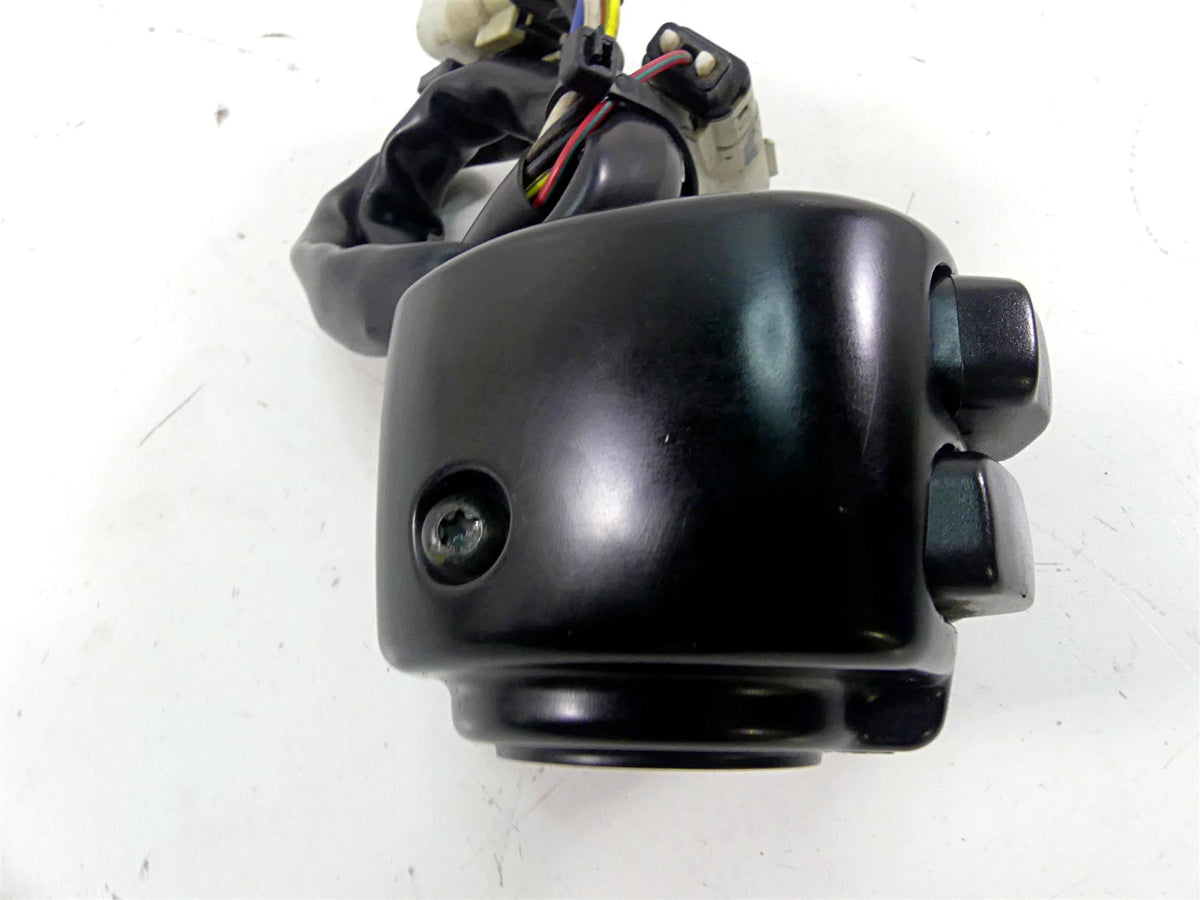 2007 Harley Touring FLHRC Road King Left Hand Cruise Control Switch 71682-06A {{ shop.shopifyCountryName }} - Mototech271
