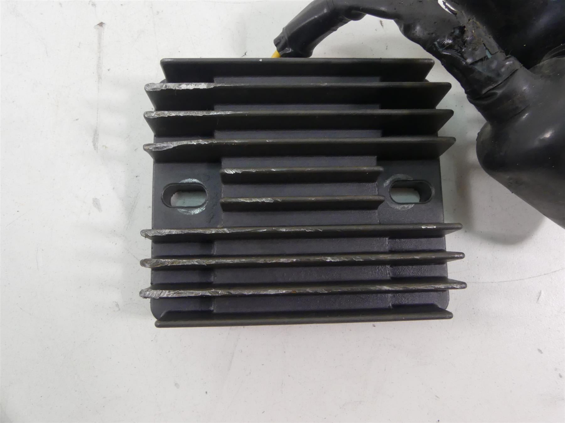 2005 Honda CBR1000RR SC57 Rectifier Voltage Regulator 31600-MEL-013 SH678FB {{ shop.shopifyCountryName }} - Mototech271