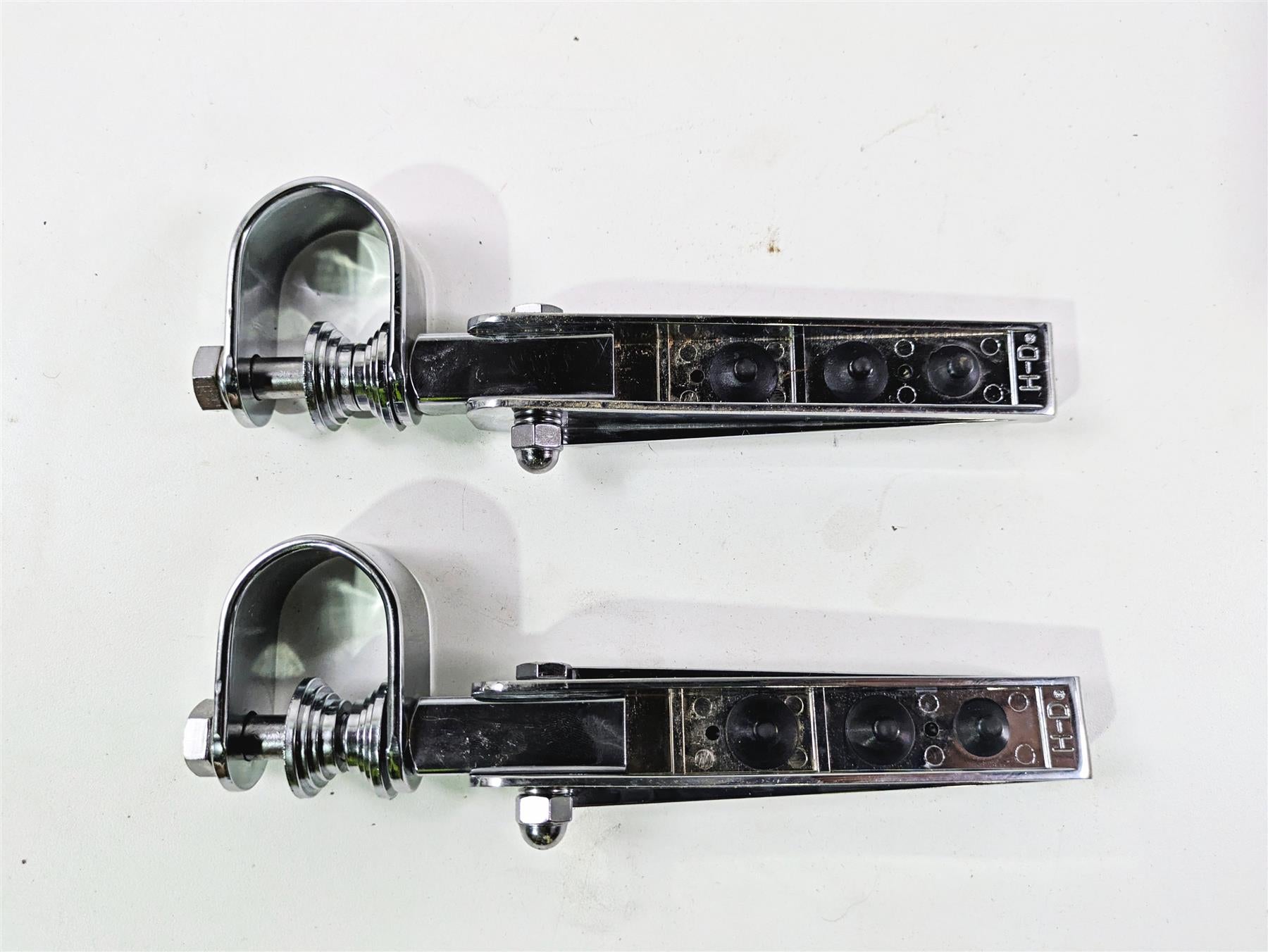 2016 Harley Touring FLHR Road King Highway Foot Pegs 49144-86 {{ shop.shopifyCountryName }} - Mototech271