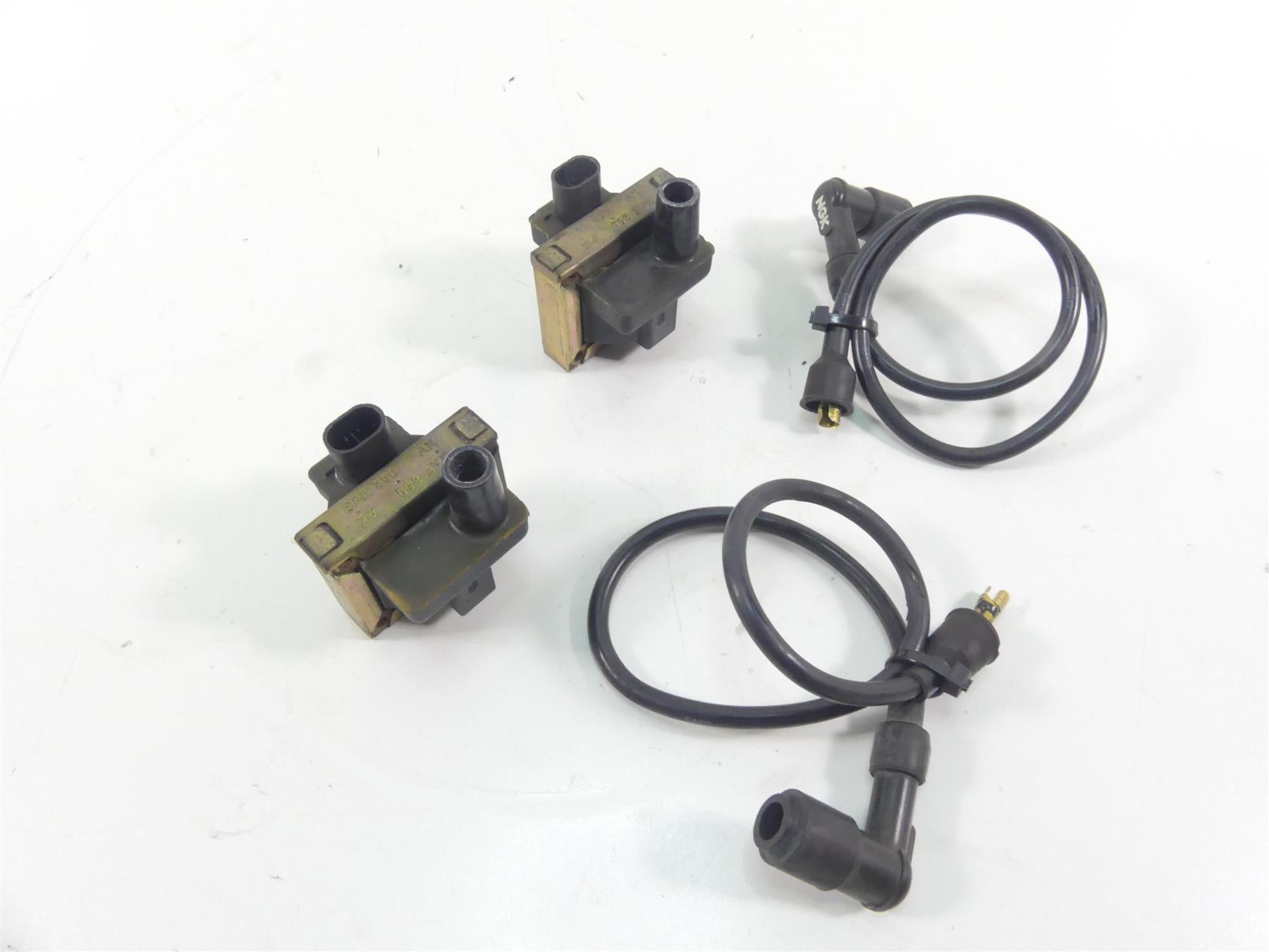 2001 Moto Guzzi California Sp 1100 Ignition Coil Wiring Plugs Set GU30716500 {{ shop.shopifyCountryName }} - Mototech271