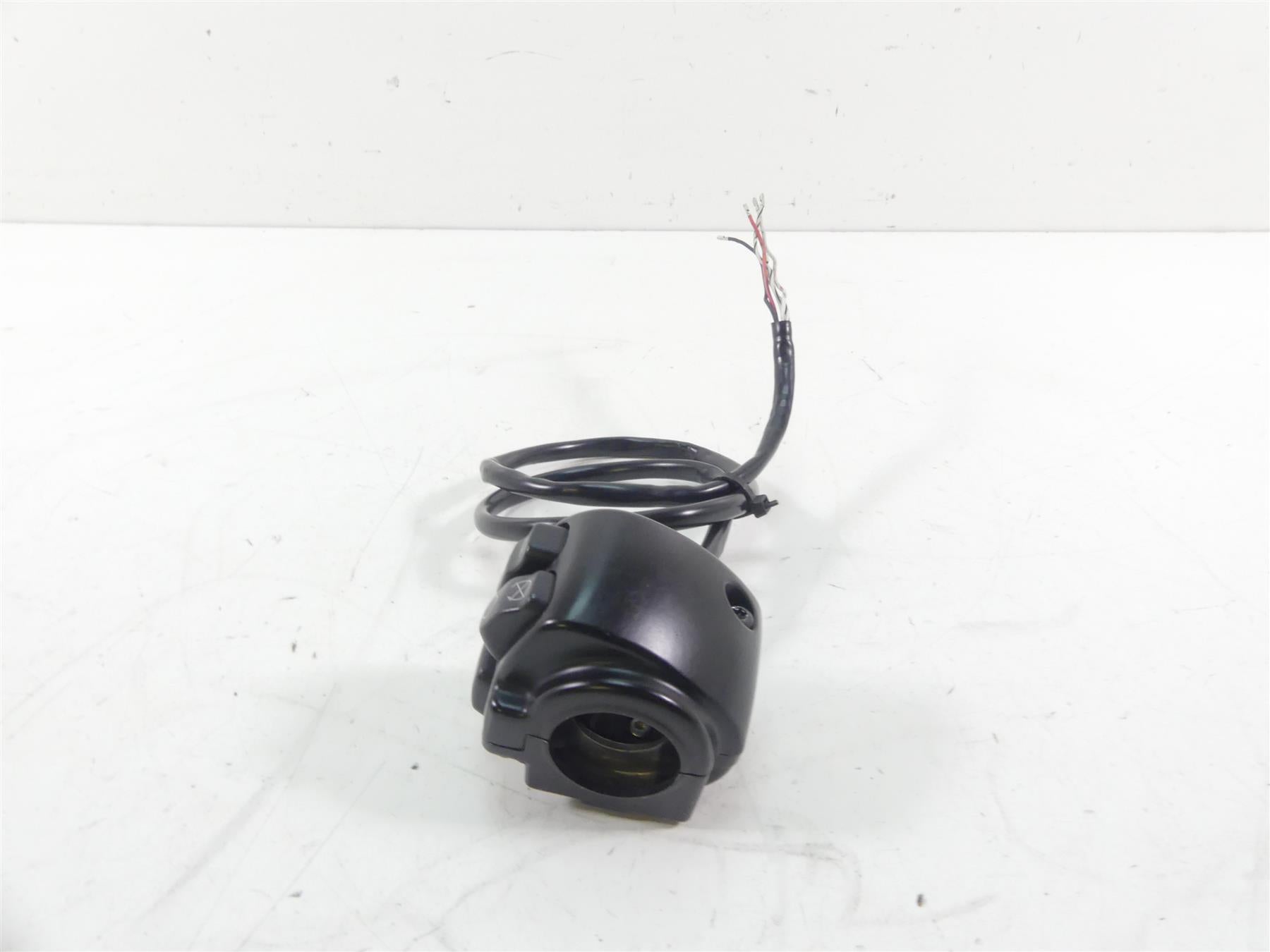 2017 Harley FLS Softail Slim Right Hand Start Stop Control Switch -Read 71500297 {{ shop.shopifyCountryName }} - Mototech271