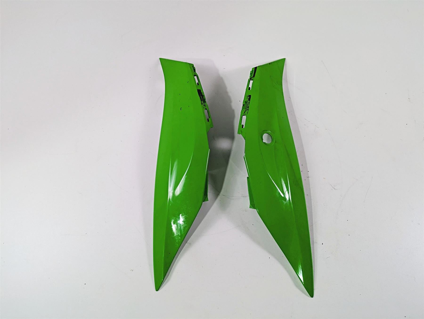 2016 Kawasaki ZX10R Ninja Rear Side Tail Cover Fairing Set - Read 36001-0640-51B {{ shop.shopifyCountryName }} - Mototech271