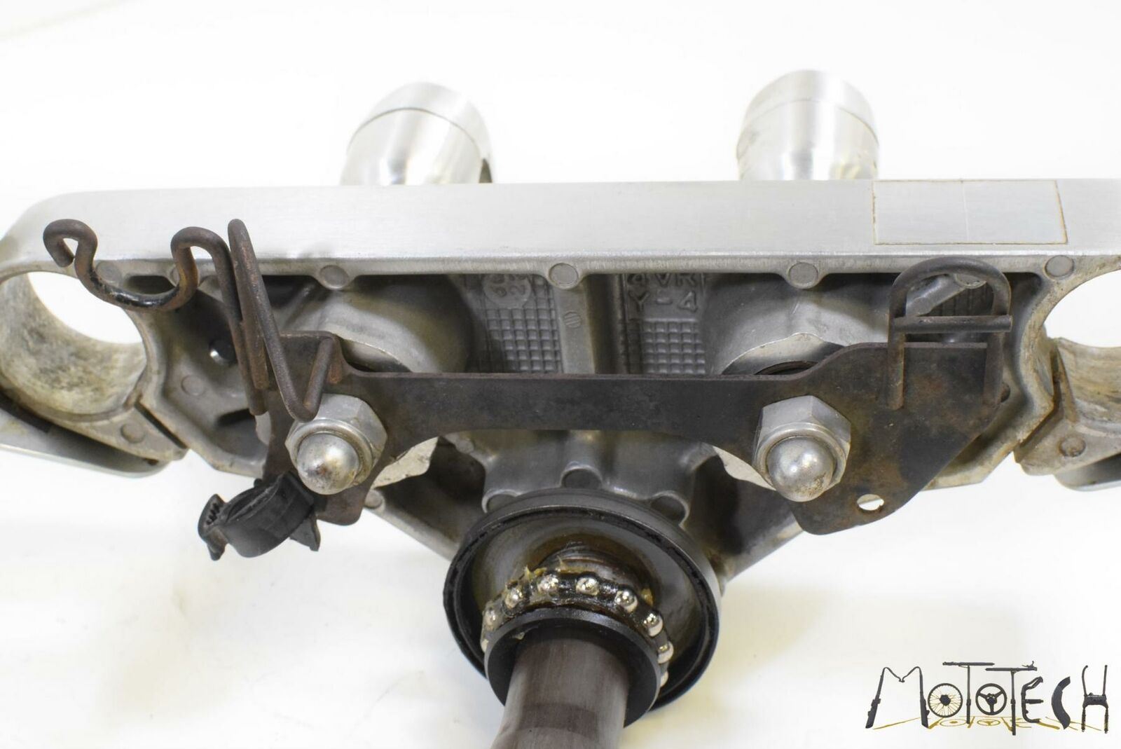 2004 Yamaha XVS650 V-Star Custom Upper Lower Triple Tree Set {{ shop.shopifyCountryName }} - Mototech271
