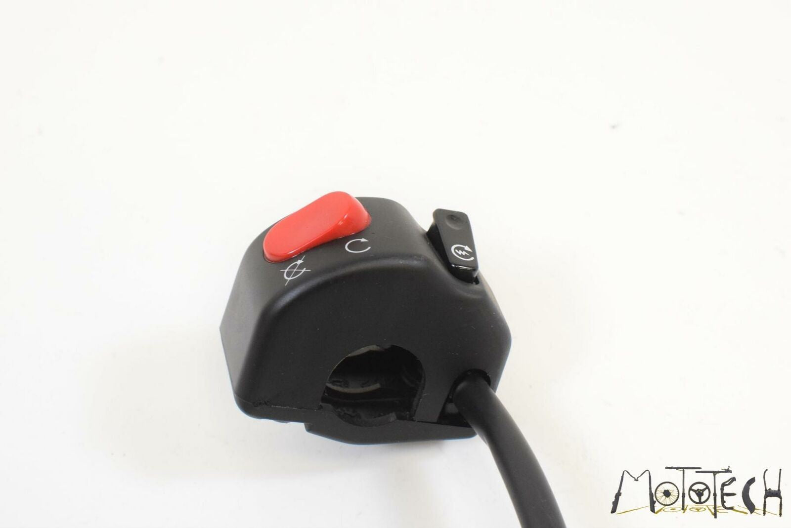 2012 Triumph 1050 Speed Triple Right Control Switch Kill Start T2049237 {{ shop.shopifyCountryName }} - Mototech271