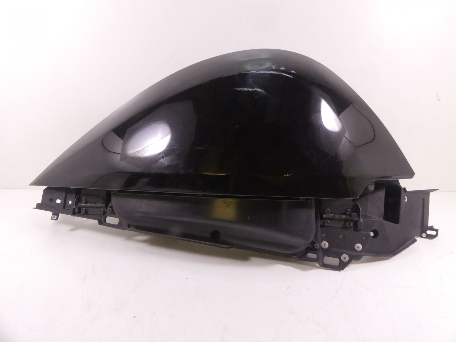 2010 Victory Vision Tour Right Side Saddlebag Luggage Case Box Carrier 5436205