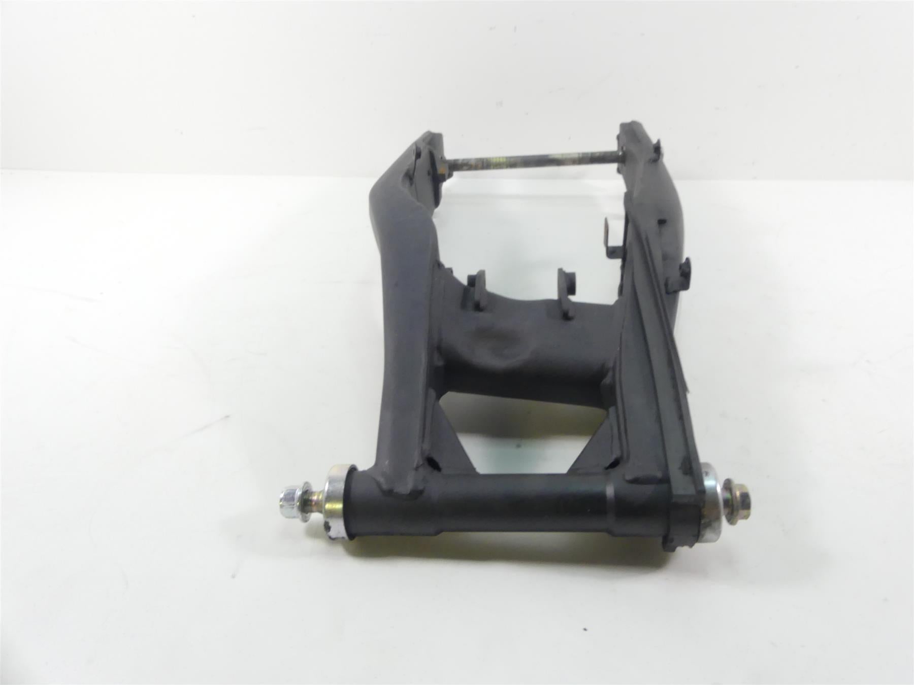 2015 Yamaha YZF-R3 Rear Straight Swingarm Swing Arm & Axle 1WD-F2110-00-00 {{ shop.shopifyCountryName }} - Mototech271