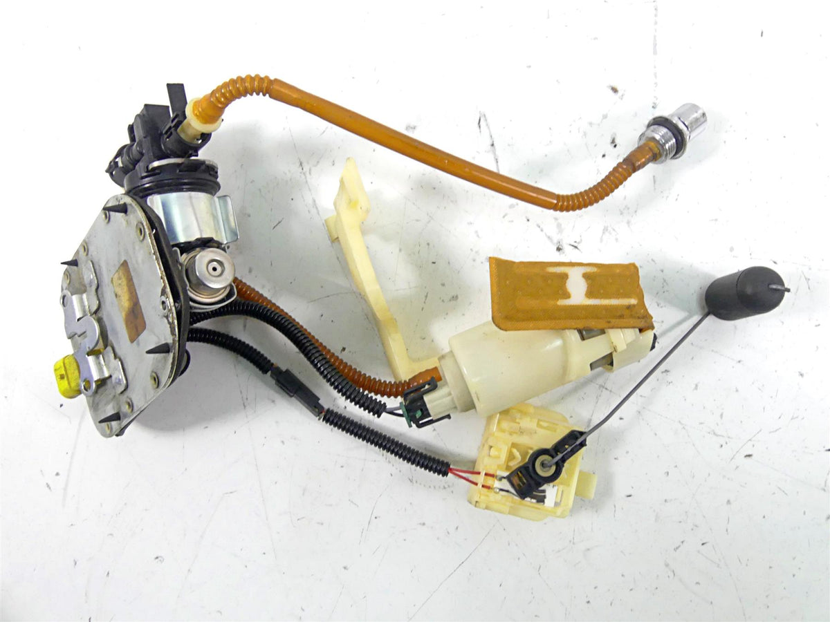 2011 Harley Softail FLSTF Fat Boy Fuel Gas Petrol Pump -Tested 75284-08 75141-11 {{ shop.shopifyCountryName }} - Mototech271