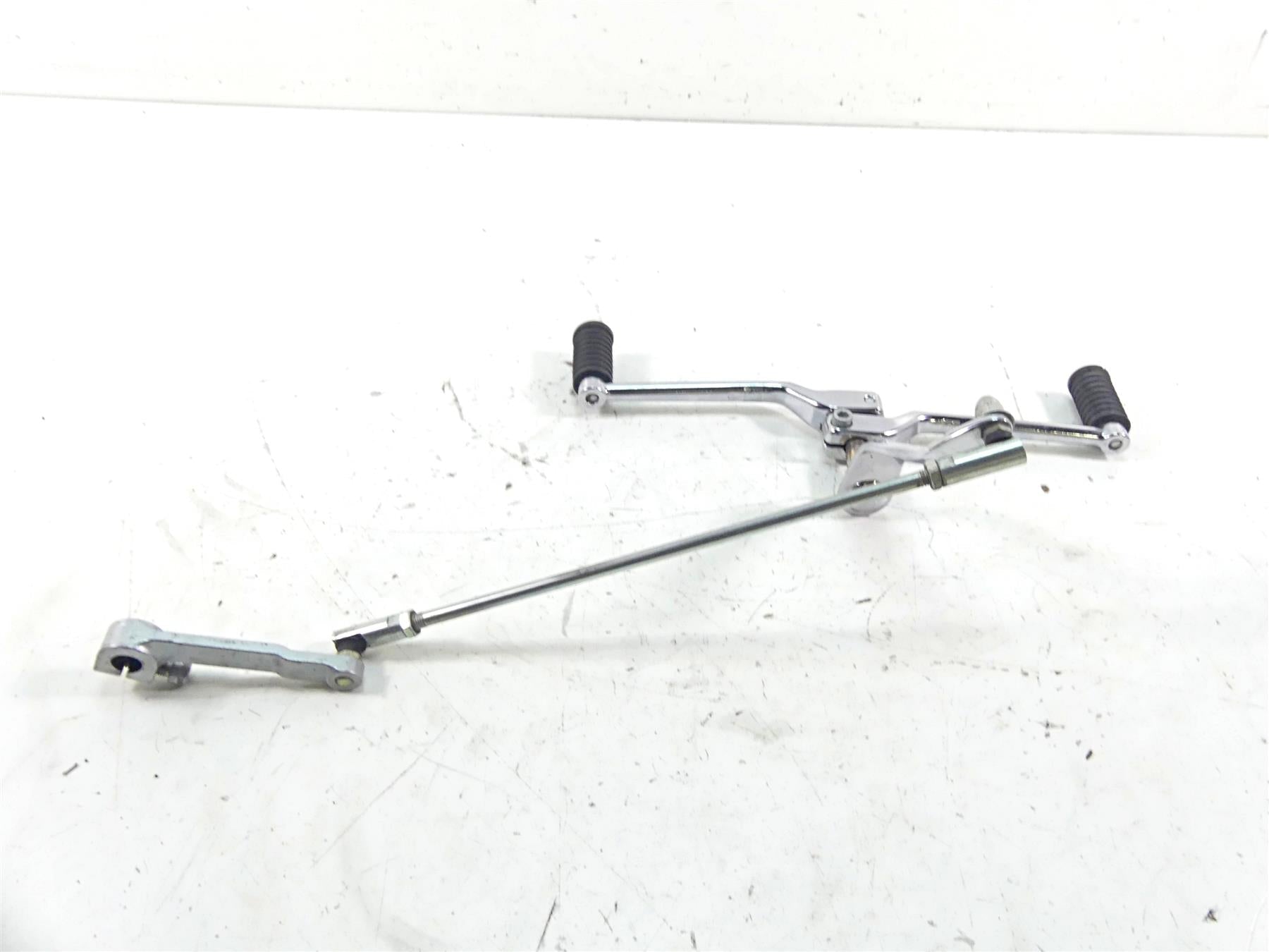 2011 Harley Softail FLSTF Fat Boy Heel Toe Shifter Set -Read 33895-82E {{ shop.shopifyCountryName }} - Mototech271