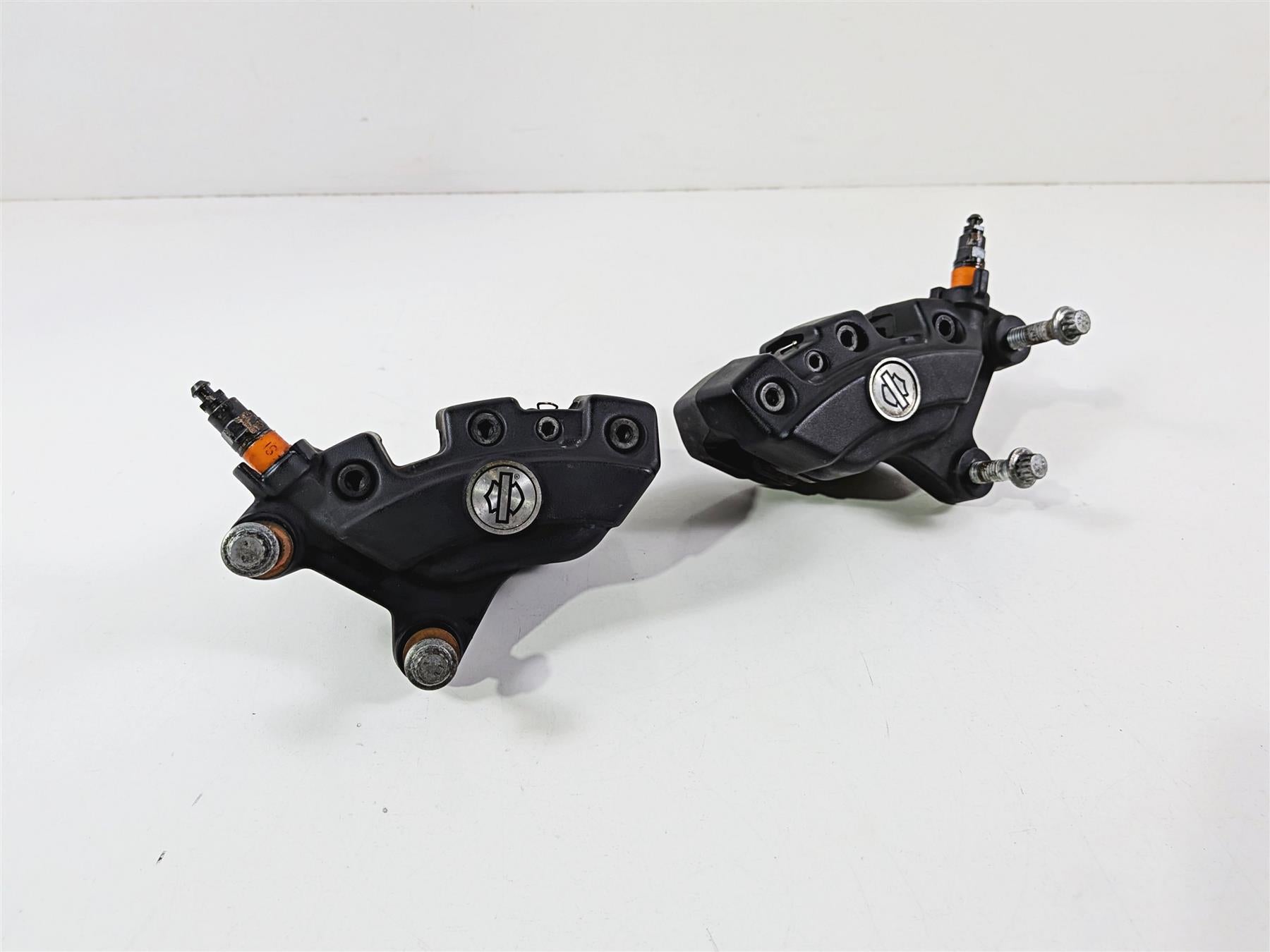 2017 Harley Touring FLHXS Street Glide Front Brake Caliper Set 43027-08 44023-08 {{ shop.shopifyCountryName }} - Mototech271