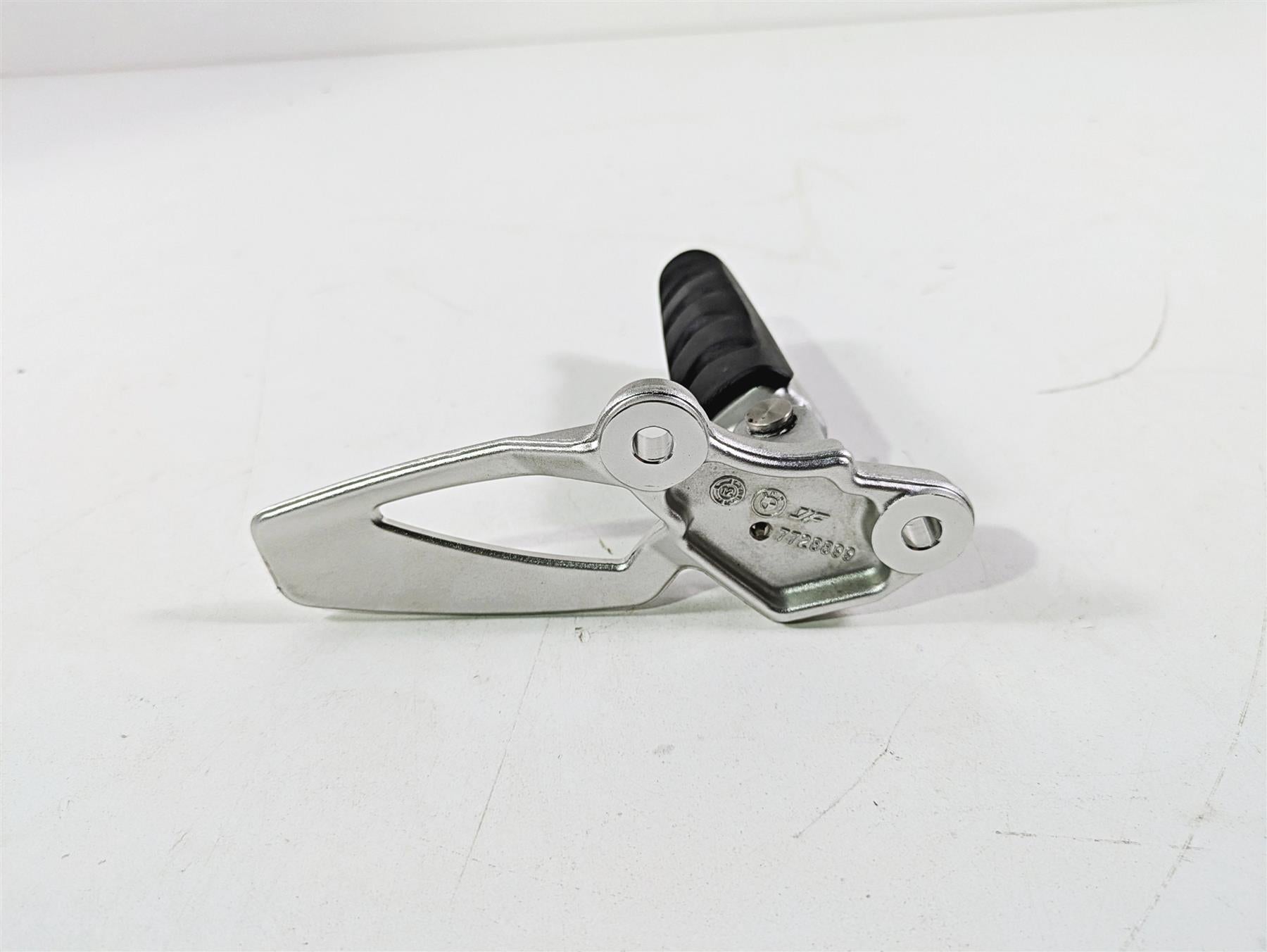 2014 BMW R nine T R9T K21 Left Front Rider Footpeg Foot Peg Rest 7728899 46717671077 {{ shop.shopifyCountryName }} - Mototech271