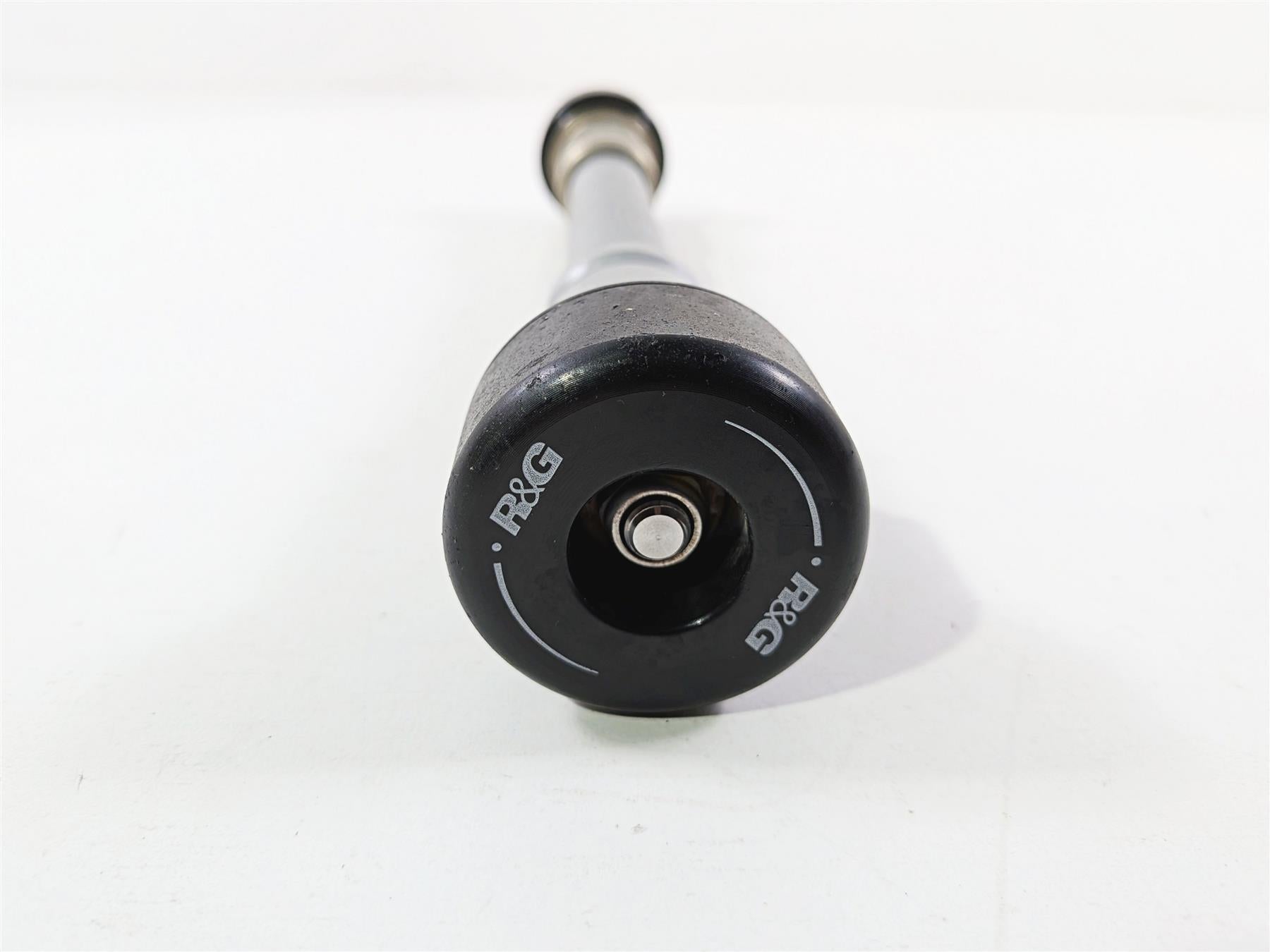 2022 BMW S1000RR K67 Front Axle Wheel Spindle & R&G Rash Bumper 31427713304-Mototech271
