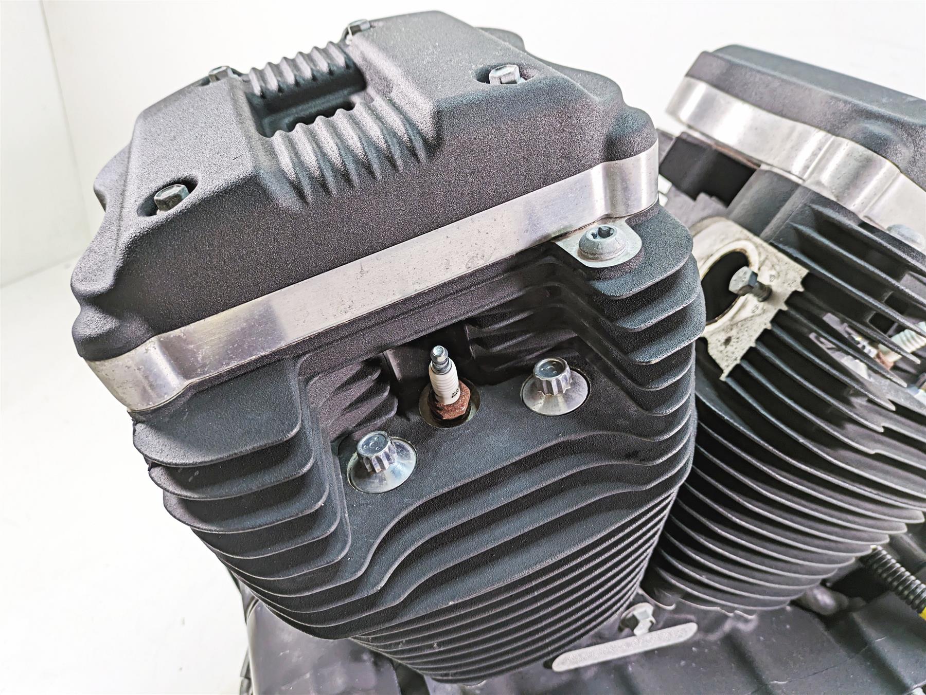 2019 Harley XL883N Sportster Iron Black Running Engine Motor - Video 16200497 {{ shop.shopifyCountryName }} - Mototech271