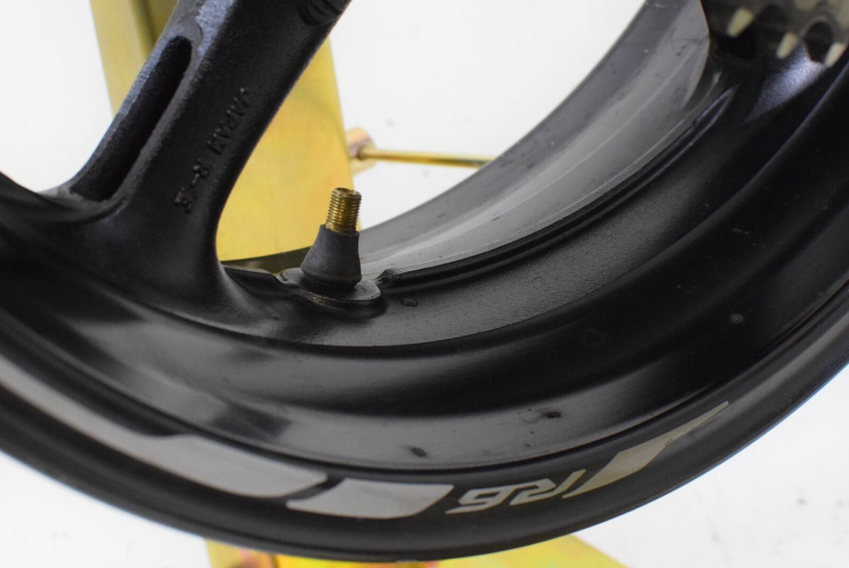 2016 Yamaha YZFR6 YZF R6 Rear Wheel Rim DENT 17x5.5 5SL-25338-00 {{ shop.shopifyCountryName }} - Mototech271