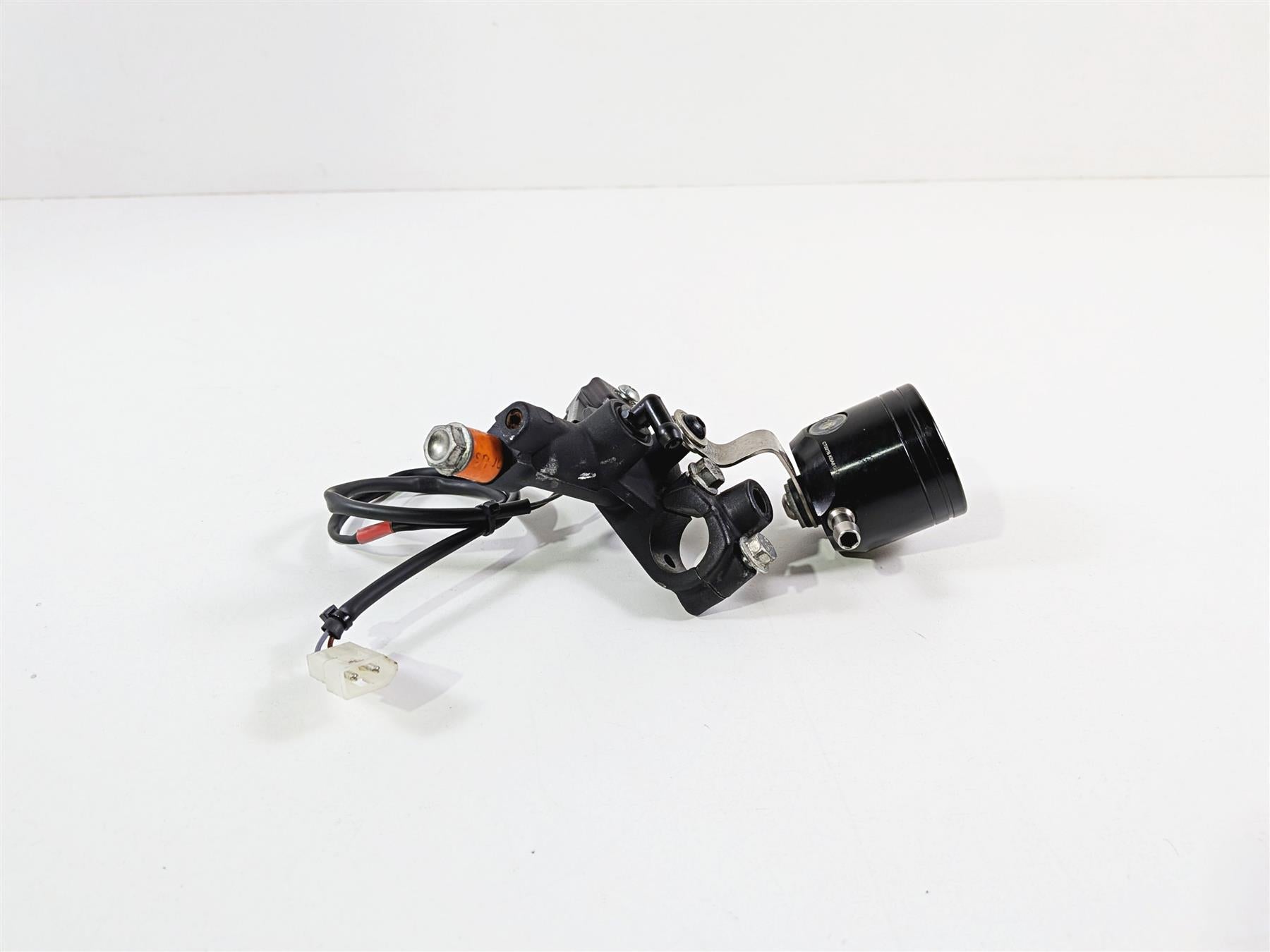 2016 Aprilia RSV 1100 Tuono V4 Factory Brembo Front Brake Master Cylinder B044605 {{ shop.shopifyCountryName }} - Mototech271