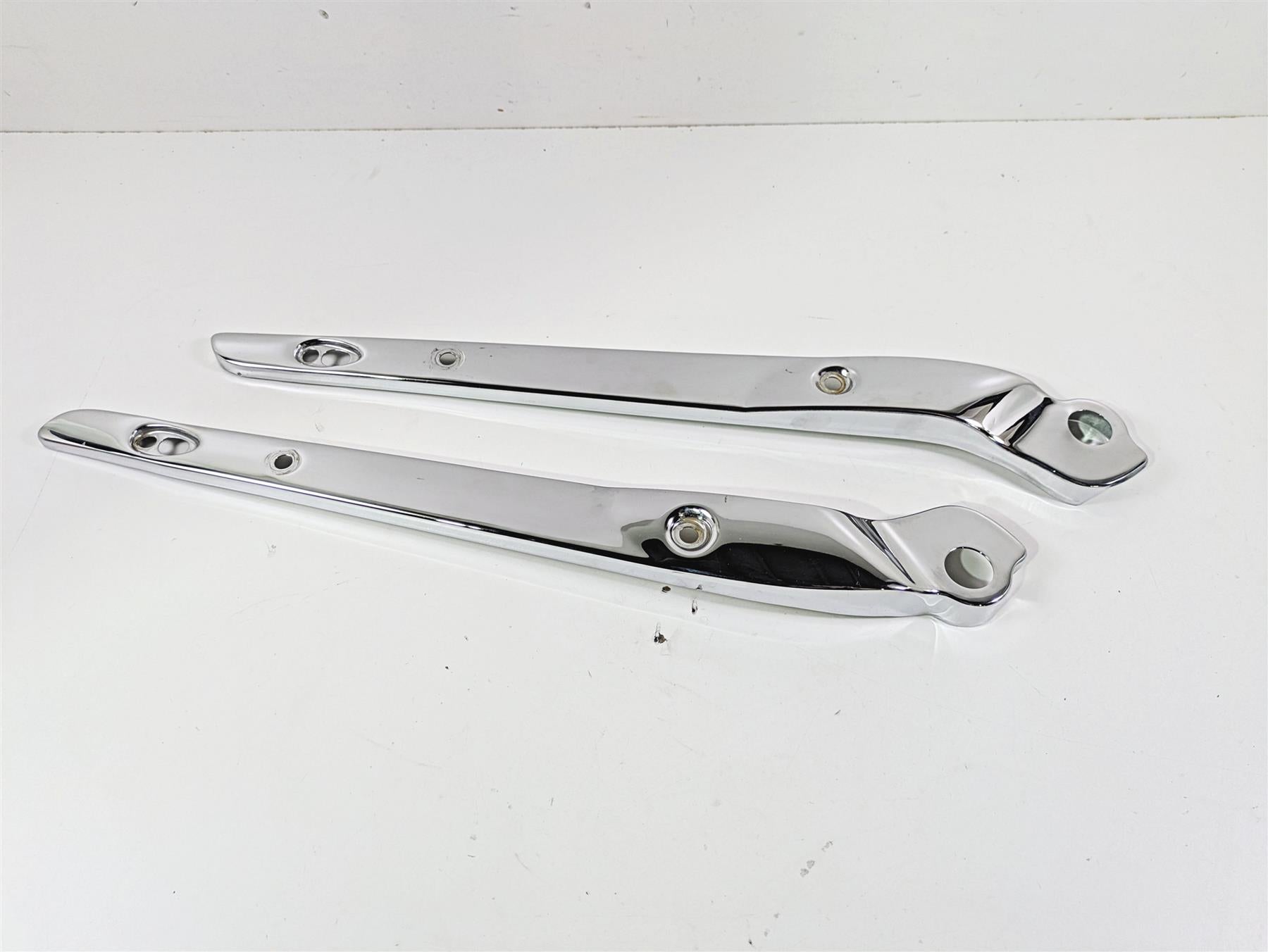 2016 Harley FXDF Dyna Fat Bob Rear Fender Chrome Struts 59410-08 59281-08