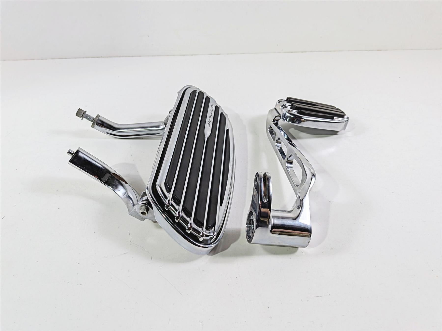2011 Harley Touring FLHTCU CVO Electra Glide Floorboard Brake Pedal Set 51499-09-Mototech271