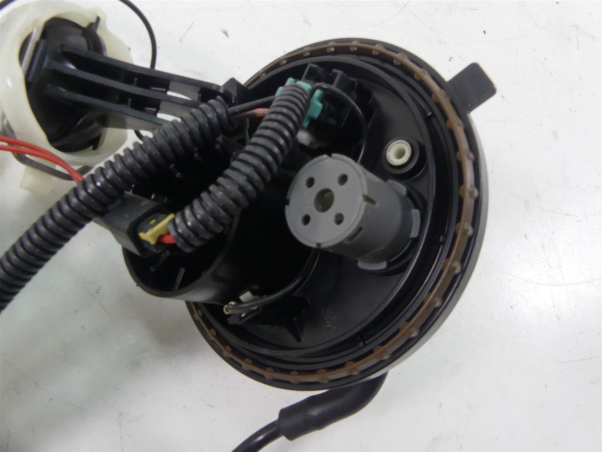 2014 Harley Touring FLHTK Electra Glide Fuel Gas Petrol Pump -Tested 75069-08 {{ shop.shopifyCountryName }} - Mototech271