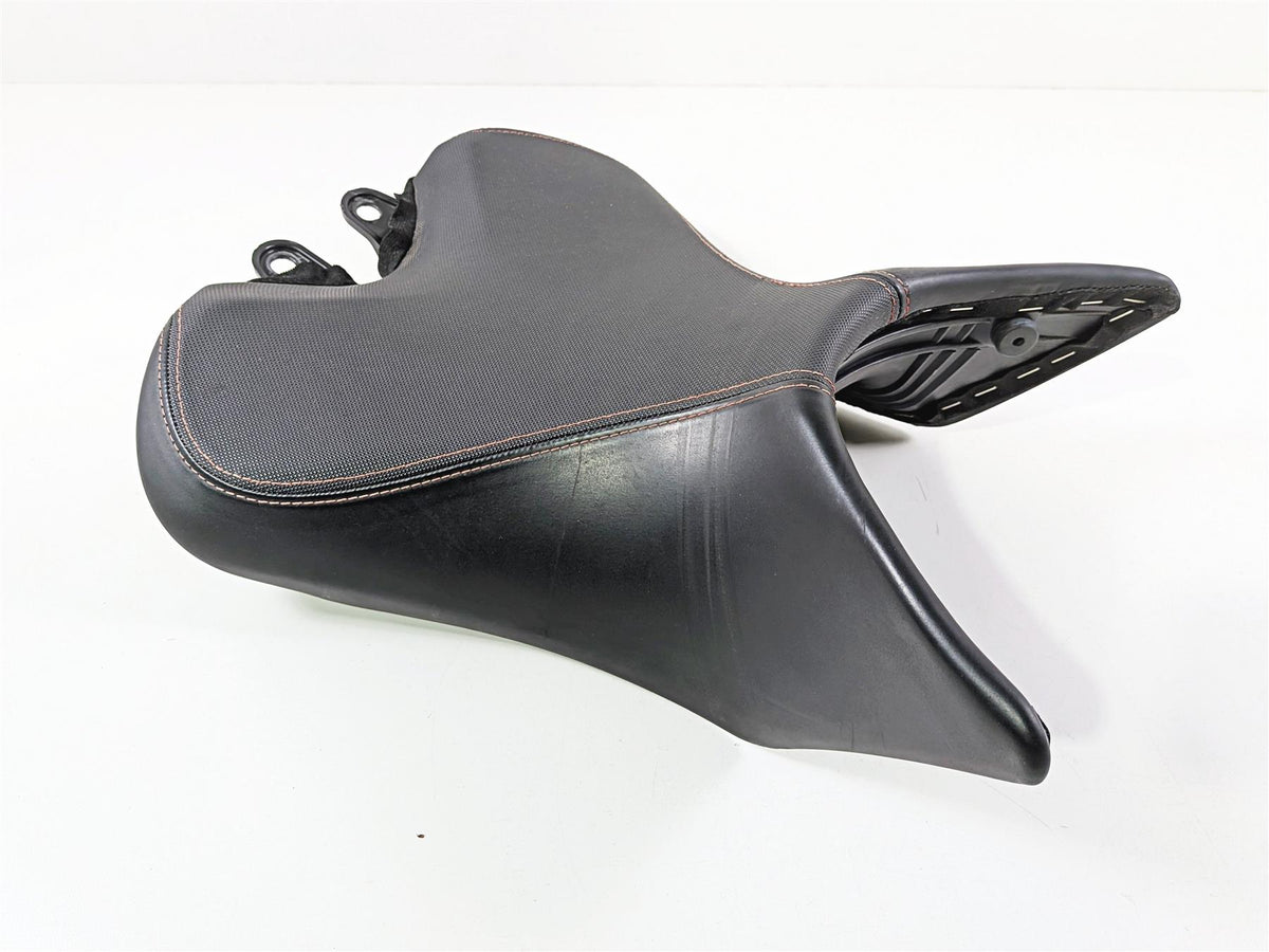 2019 Triumph Speed Triple RS 1050 Front Comfort Seat Saddle T2307334 {{ shop.shopifyCountryName }} - Mototech271