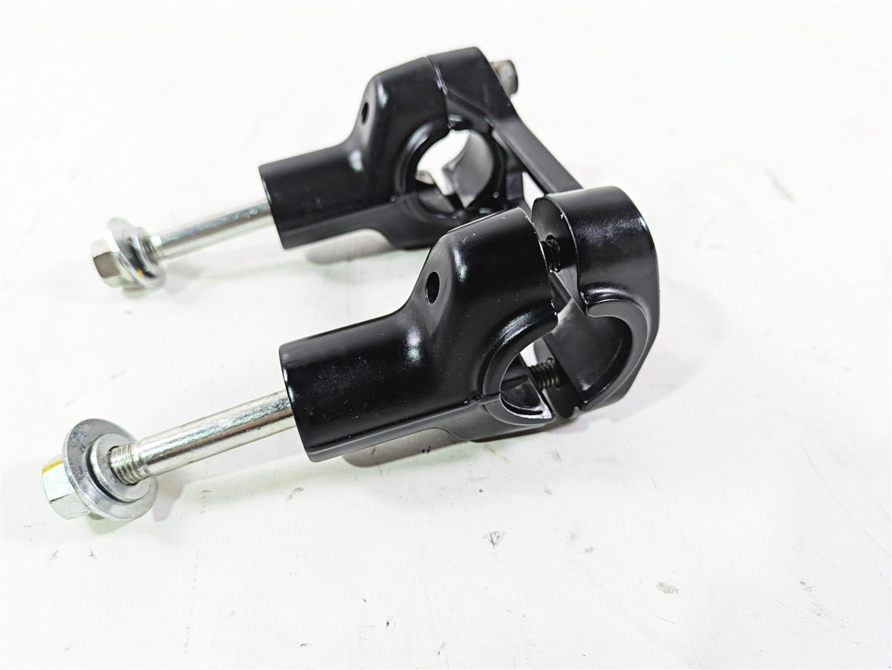 2018 Ducati Hypermotard 939 SP Handlebar Riser Holder Set 36011451AA {{ shop.shopifyCountryName }} - Mototech271