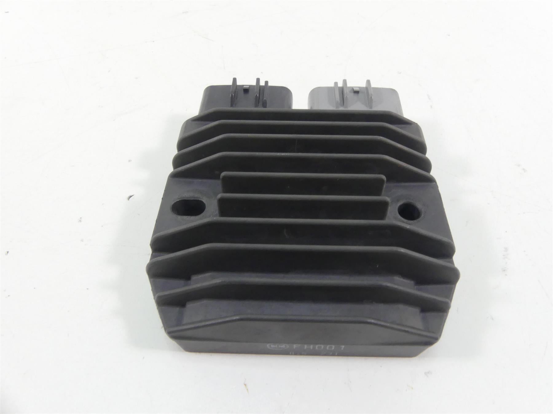 2009 Yamaha XV1700 Road Star Warrior Rectifier Voltage Regulator 5JW-81960-00-00 {{ shop.shopifyCountryName }} - Mototech271