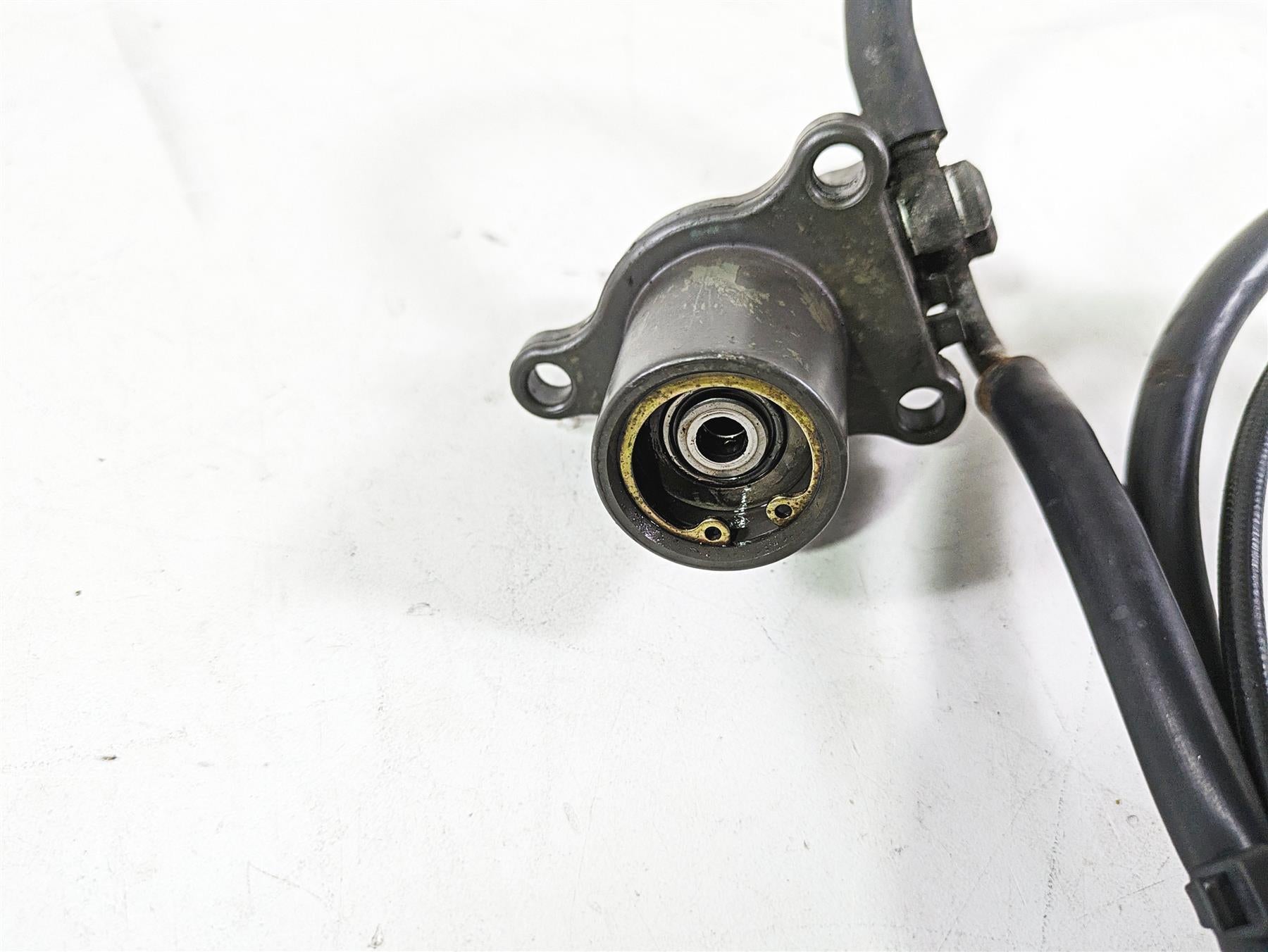 2004 BMW R1150GS R21 24mm Clutch Slave Cylinder & Line 21522335061 {{ shop.shopifyCountryName }} - Mototech271