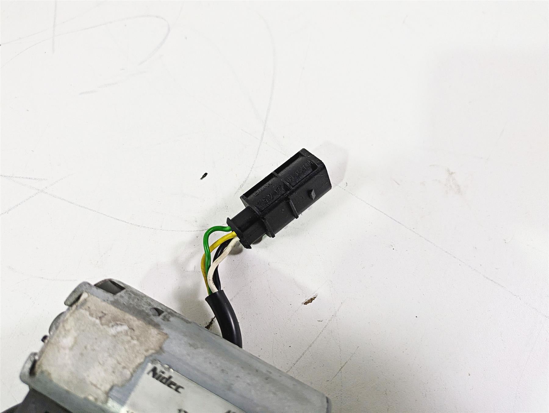 2009 BMW R1200RT K26 Windshield Wind Screen Adjuster Motor 46637681433 {{ shop.shopifyCountryName }} - Mototech271