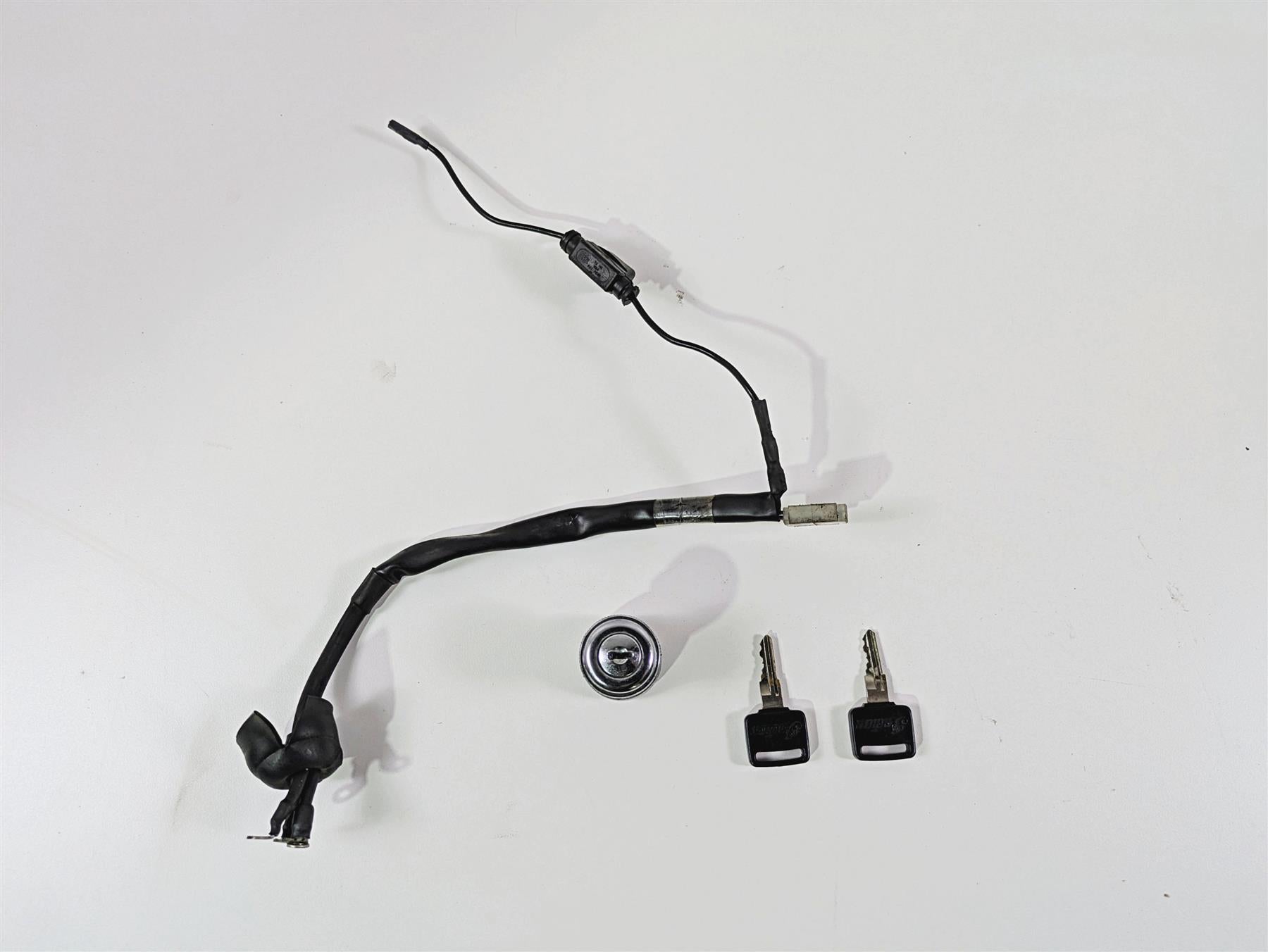 2002 Indian Spirit Deluxe Ignition Switch & Wiring & Two Key Set 94-255 {{ shop.shopifyCountryName }} - Mototech271