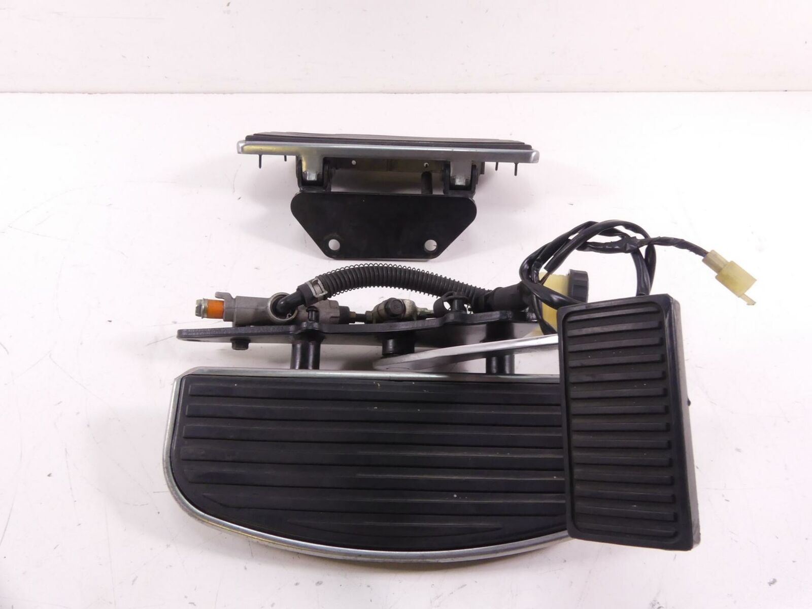 1997 Kawasaki Vulcan VN1500 Classic Left Right Front Floor Board Set 34003-1448 {{ shop.shopifyCountryName }} - Mototech271