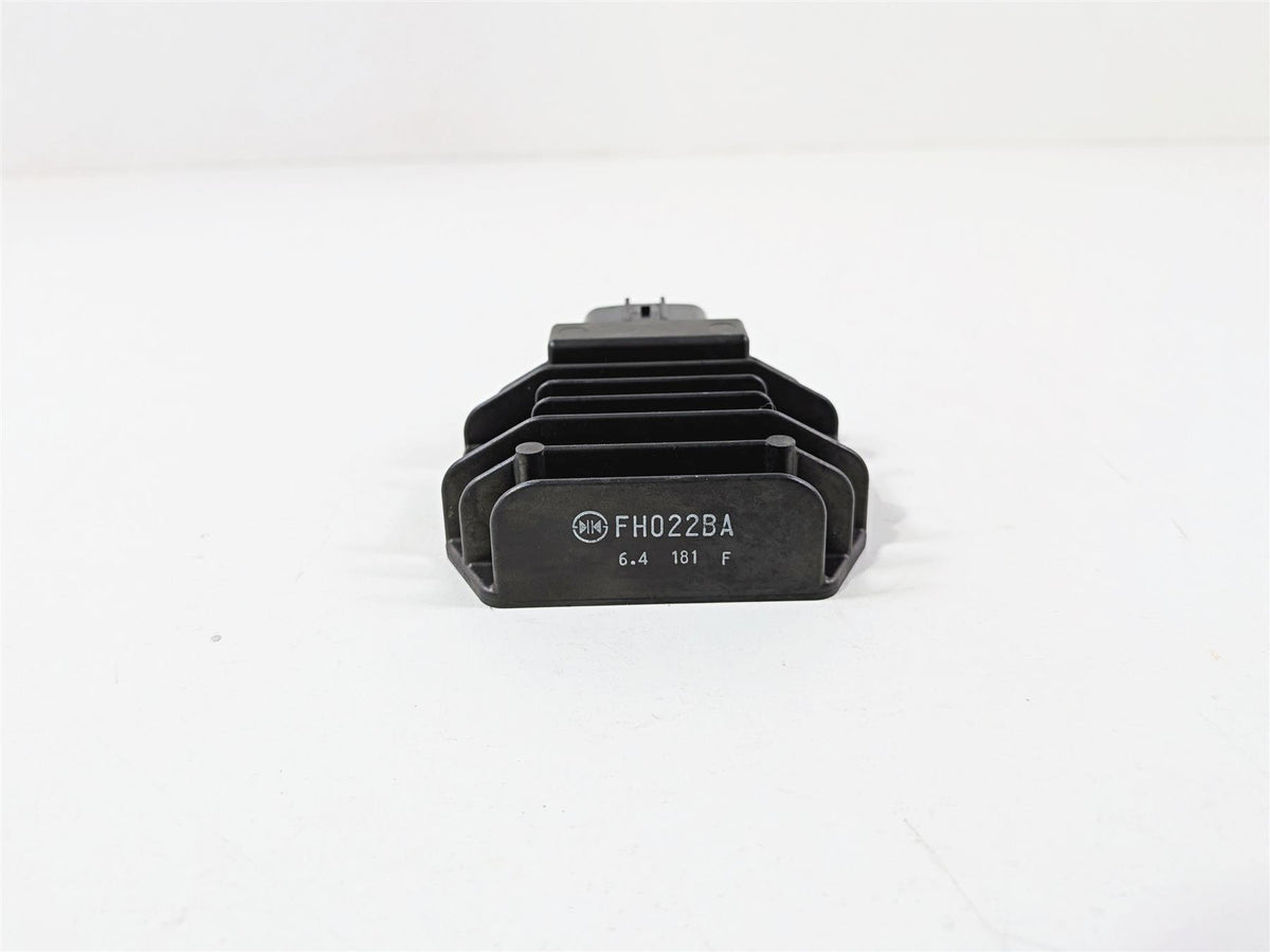 2016 Yamaha YZF R1 RN32 Rectifier Voltage Regulator 2CR-81960-00-00 FH022BA {{ shop.shopifyCountryName }} - Mototech271