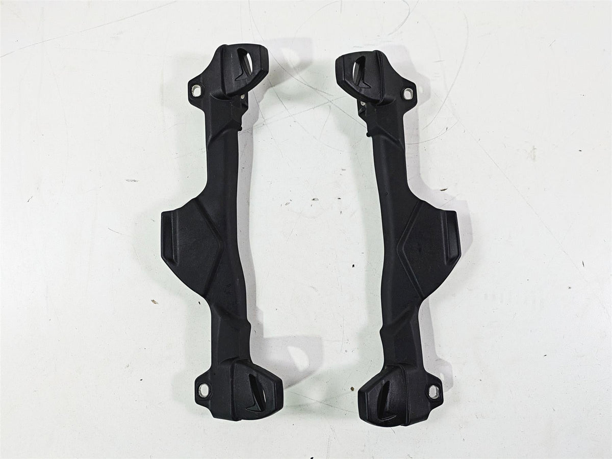 2009 BMW R1200RT K26 Saddlebag Holder Bracket Set 46547699903 46547699904 {{ shop.shopifyCountryName }} - Mototech271