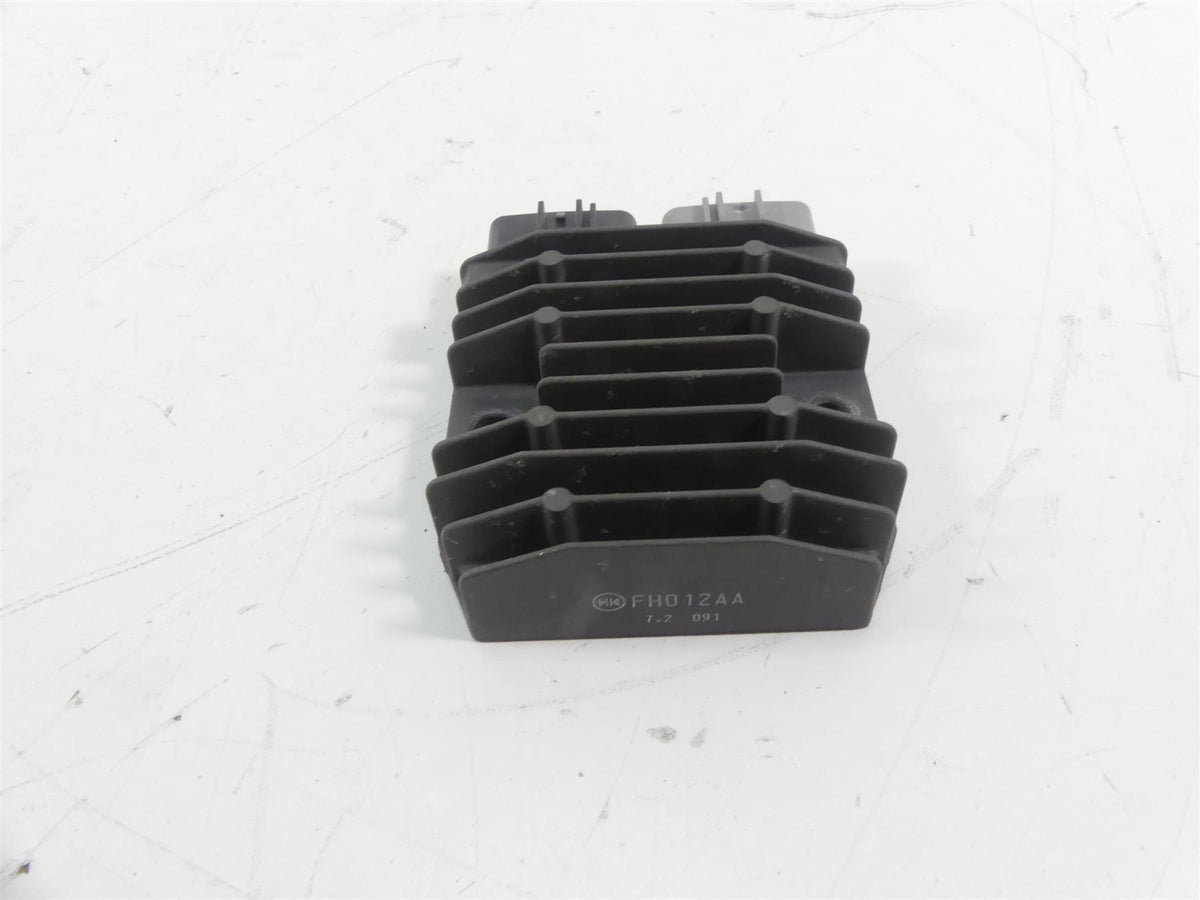 2007 Yamaha FZ1 Fazer Rectifier Voltage Regulator FH012AA 1D7-81960-01-00 {{ shop.shopifyCountryName }} - Mototech271