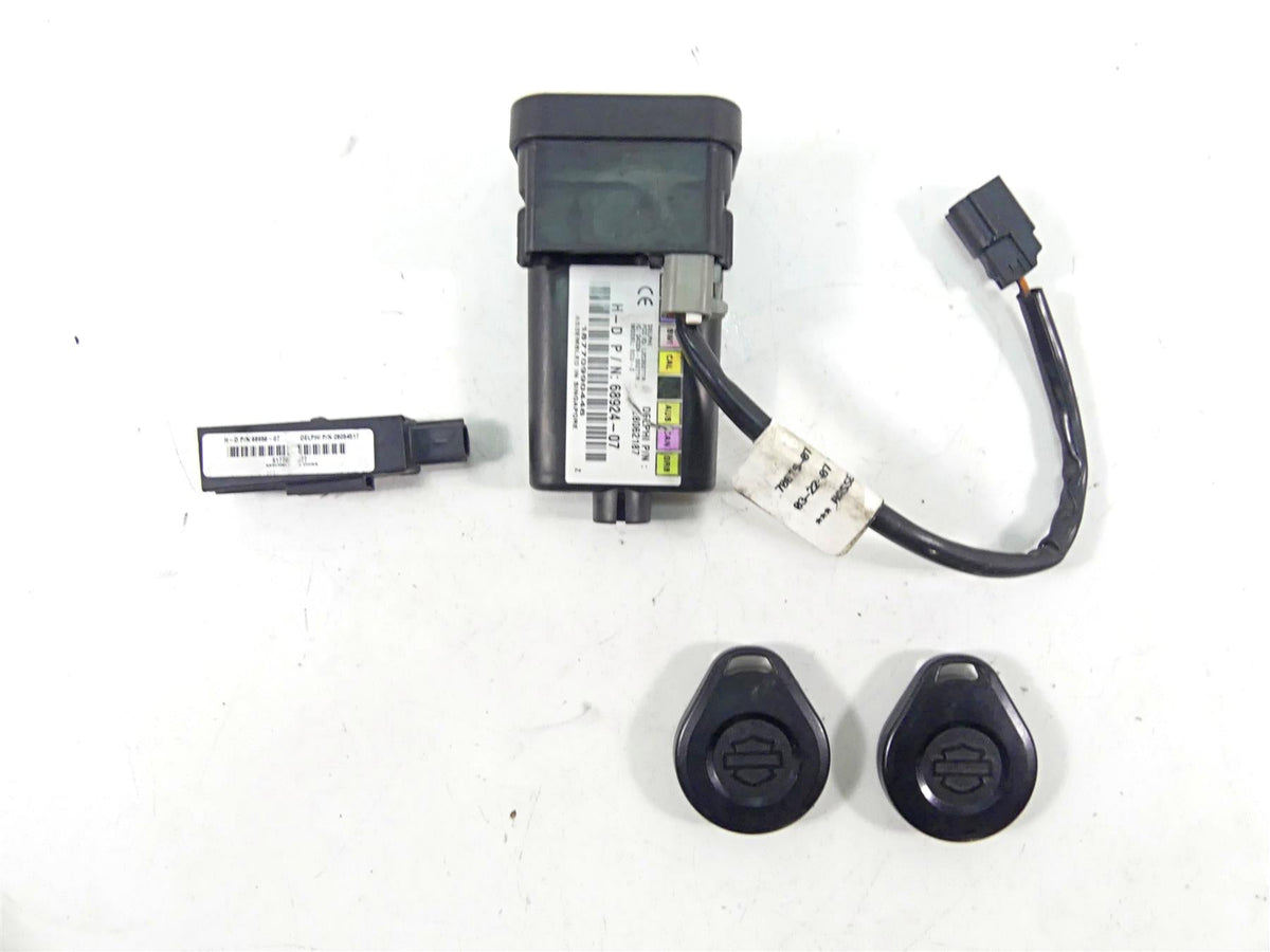 2007 Harley Touring FLHRSE CVO Road King Tssm Module Fob & Antenna 68924-07 {{ shop.shopifyCountryName }} - Mototech271