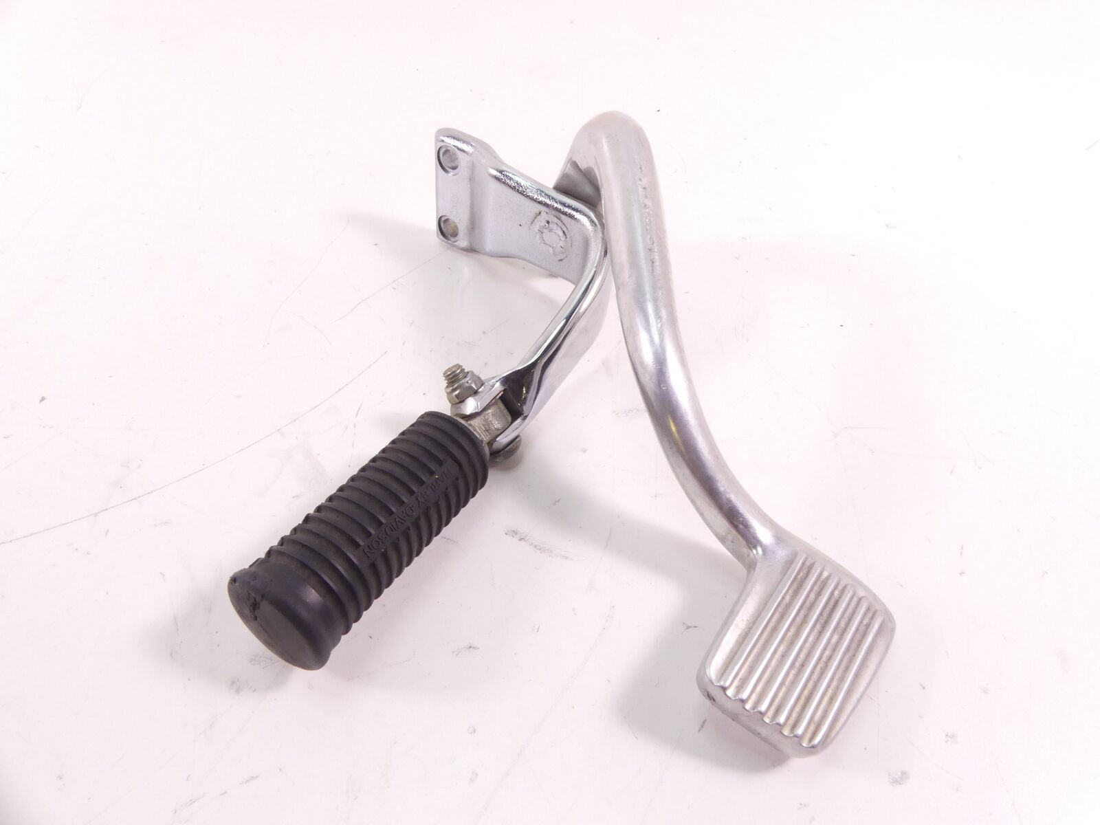 2009 Harley FXDC Dyna Super Glide Right Rider Driver Footpeg Brake Pedal 50649-9 {{ shop.shopifyCountryName }} - Mototech271