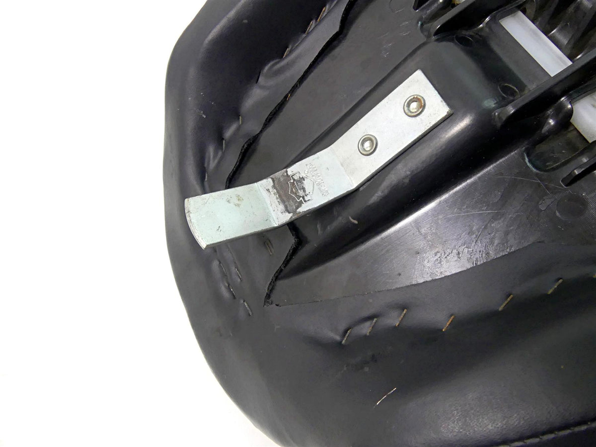 2007 Harley Touring FLHRSE CVO Road King Seat Saddle -Read 52398-07 {{ shop.shopifyCountryName }} - Mototech271