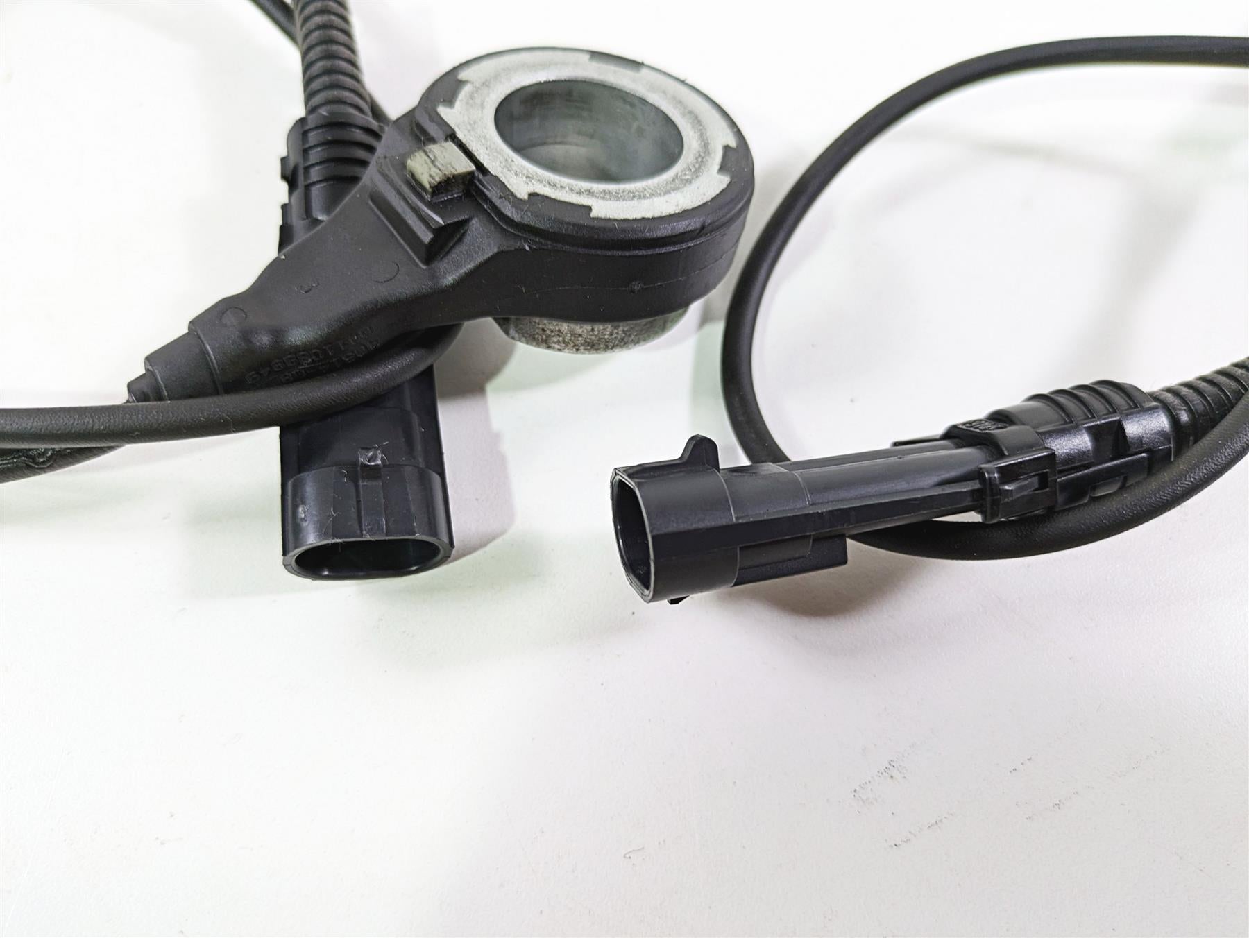 2010 Harley Touring FLHTK Electra Glide Abs Brake Wheel Speed Sensors 40614-08 {{ shop.shopifyCountryName }} - Mototech271