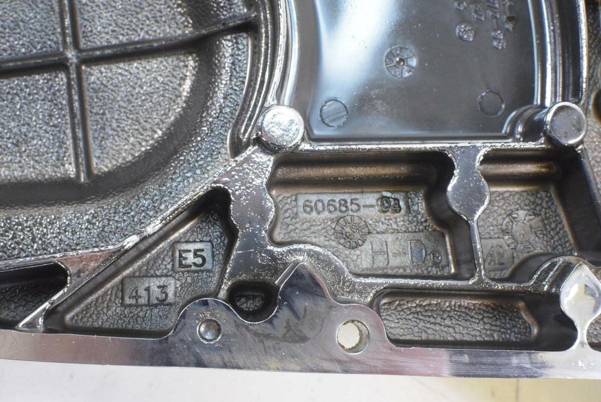 2004 Harley FLHTCSE CVO Electra Glide Outer Primary Drive Clutch Cover 60685-04 {{ shop.shopifyCountryName }} - Mototech271