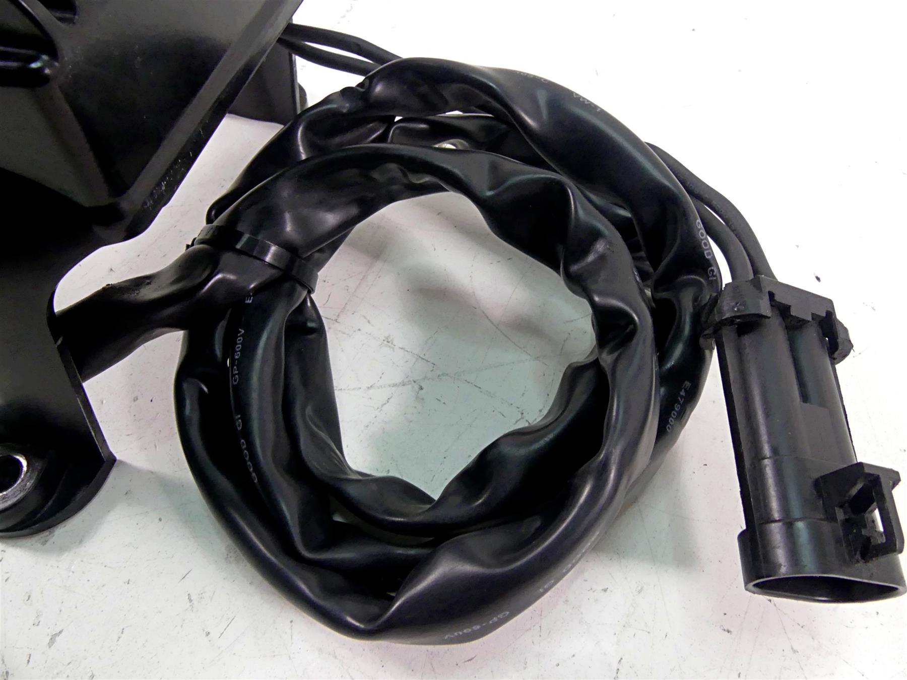 2002 Harley Touring FLHTC Electra Glide Rectifier Voltage Regulator 74505-02 {{ shop.shopifyCountryName }} - Mototech271