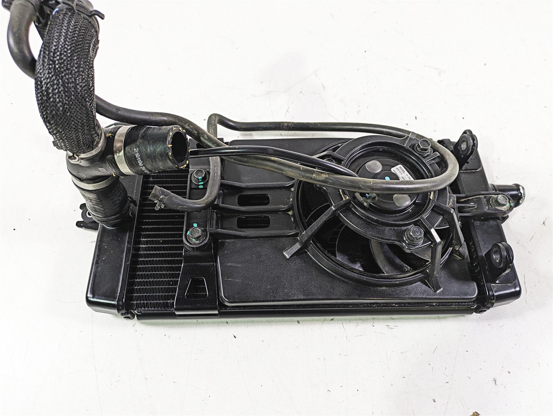 2020 Triumph Street Scrambler 900 Radiator Fan Reservoir Hoses Set T2101333 {{ shop.shopifyCountryName }} - Mototech271