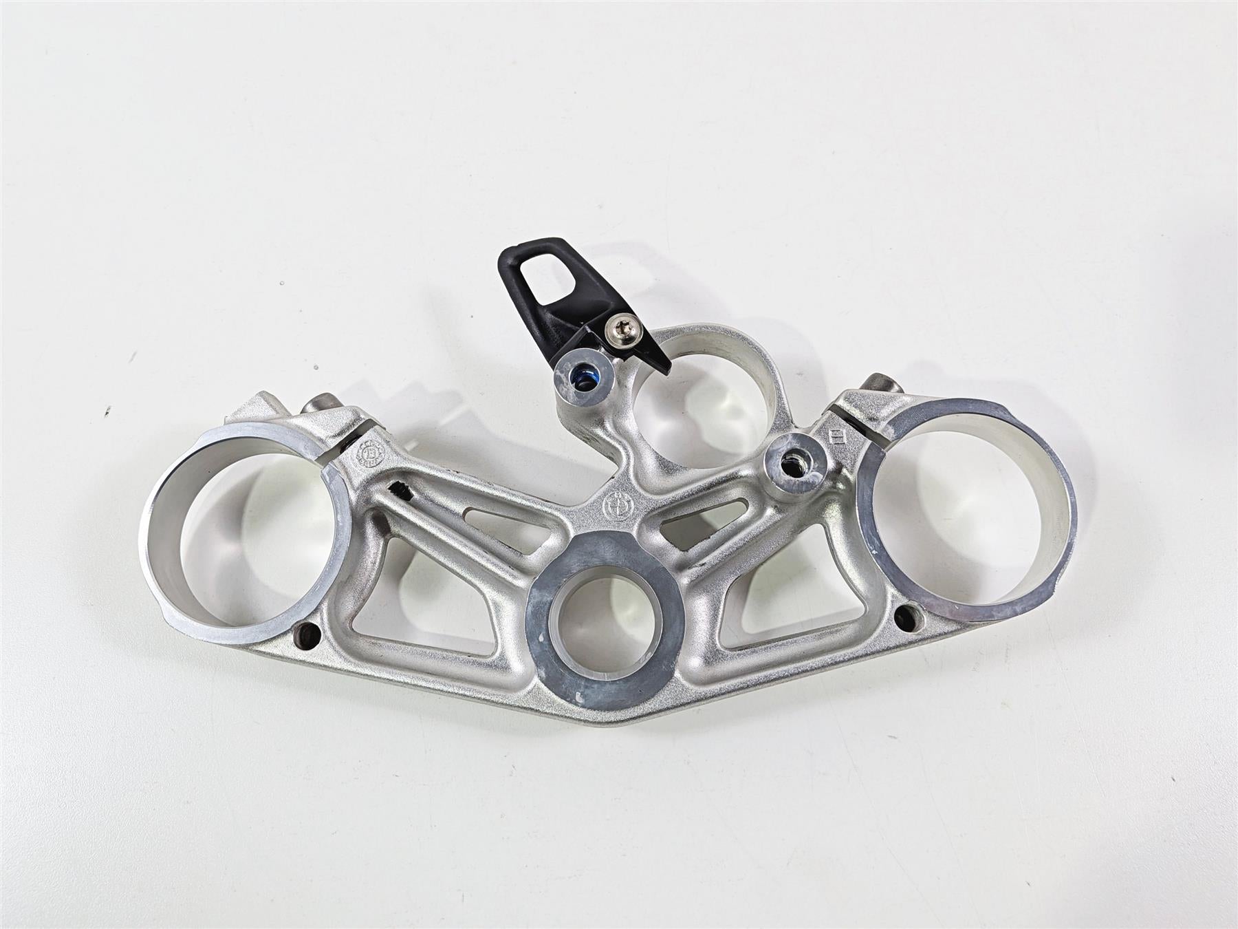 2014 BMW S1000RR K46 Upper Triple Tree Steering Clamp 31428526854 {{ shop.shopifyCountryName }} - Mototech271