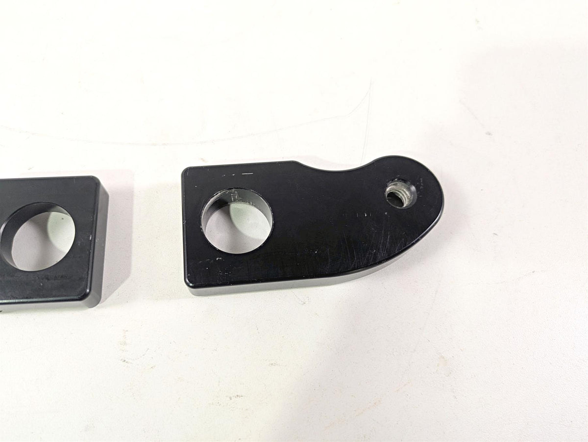 2017 Aprilia RSV 1100 Tuono V4 Factory R&G Cotton Reel Mount Plates CR0030BK {{ shop.shopifyCountryName }} - Mototech271