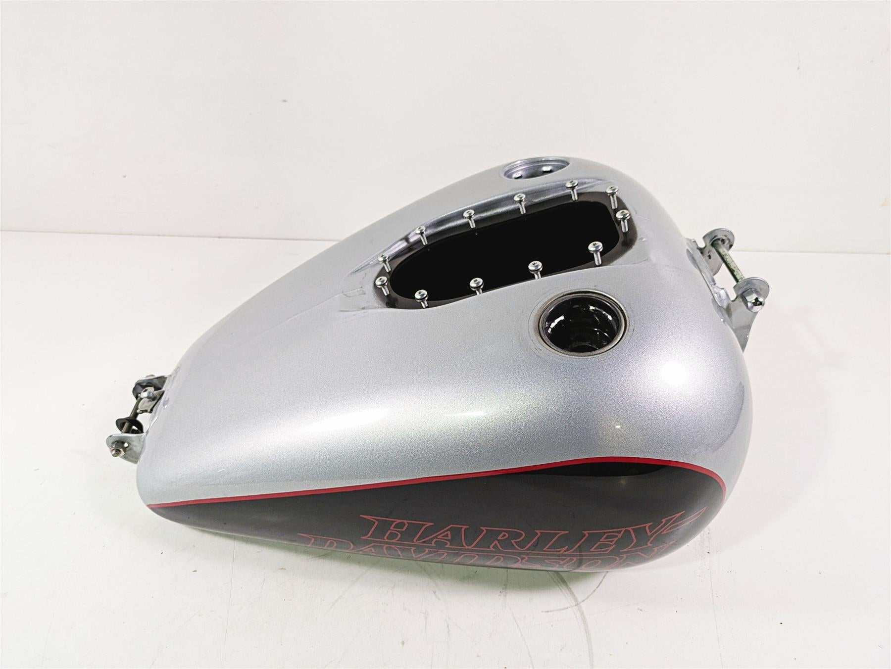 2014 Harley FXDL Dyna Low Rider Fuel Gas Petrol Tank - No Dent - Read 61000707 | Mototech271