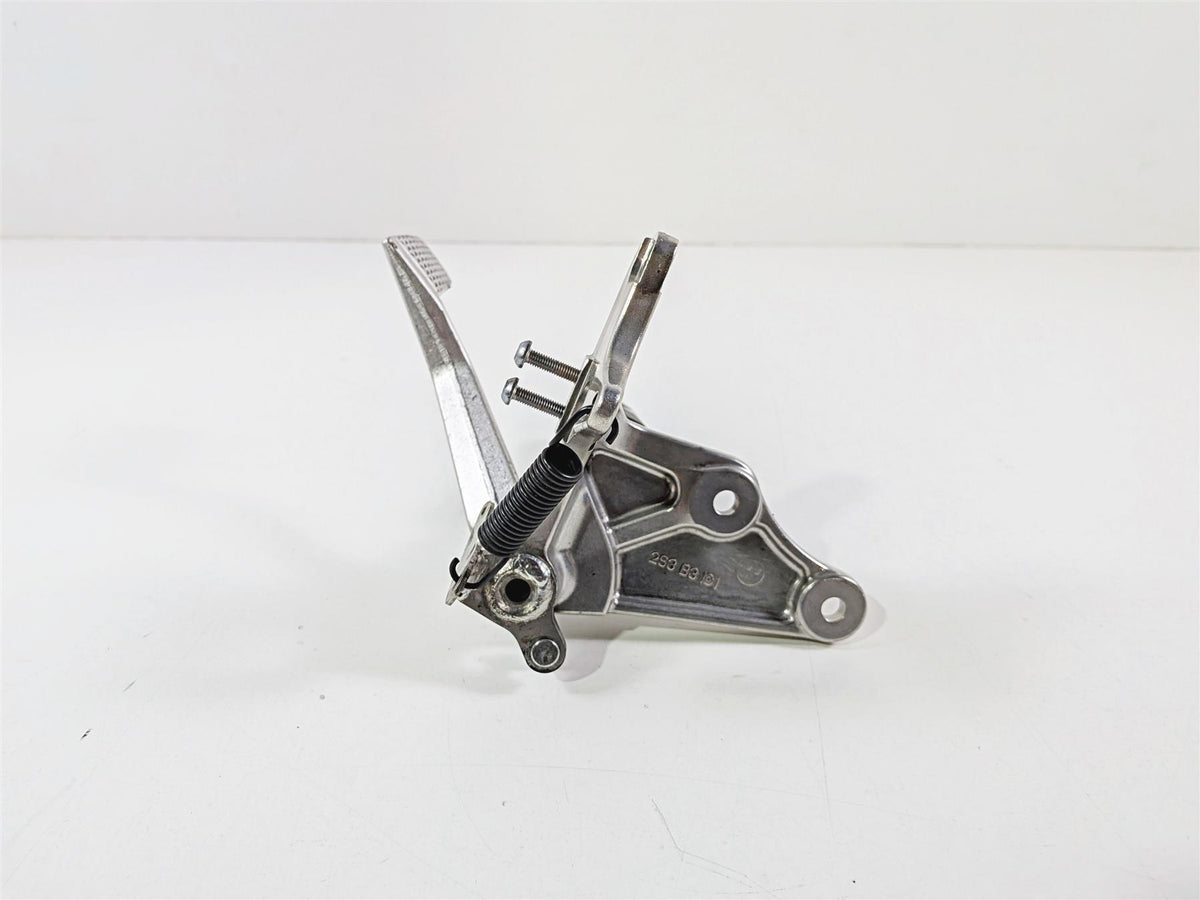 2009 Yamaha VMX17 V-Max 1700 Right Foot Peg Brake Pedal Set 2S3-27443-00-00-Mototech271