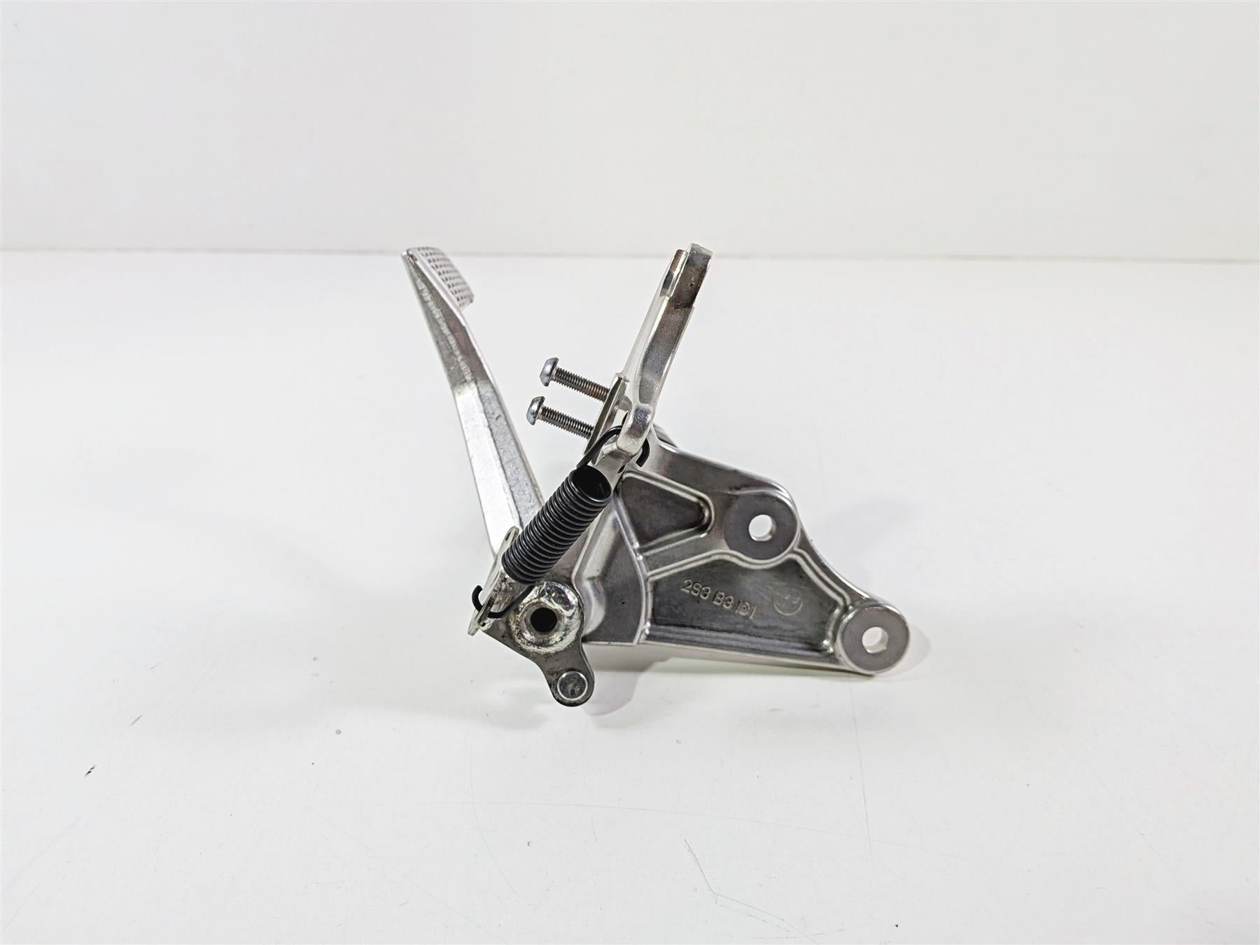 2009 Yamaha VMX17 V-Max 1700 Right Foot Peg Brake Pedal Set 2S3-27443-00-00-Mototech271
