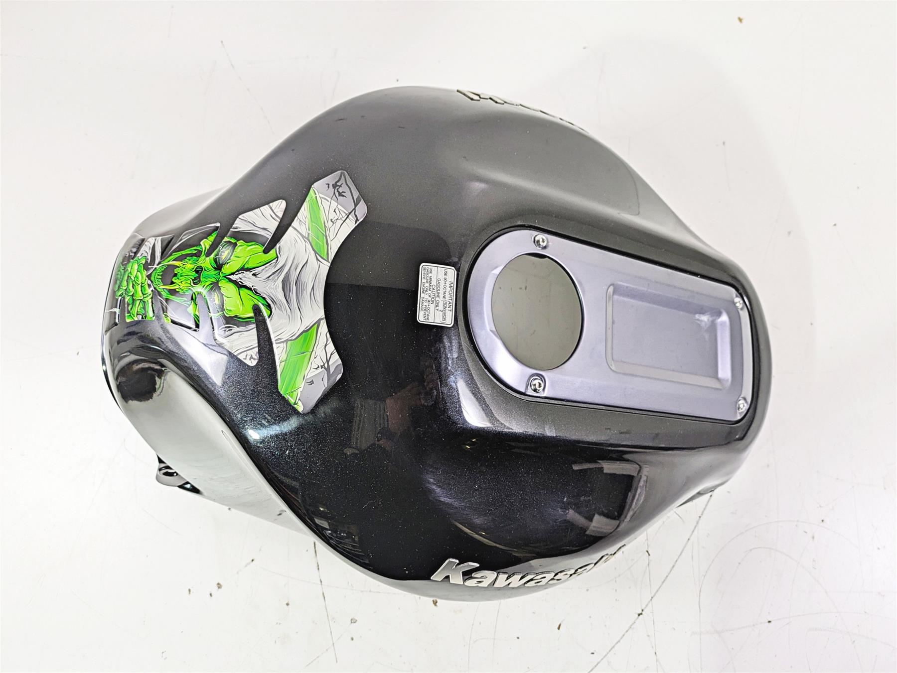 2005 Kawasaki ZX12R Ninja Fuel Gas Petrol Tank Cover Fairing 51026-1051 {{ shop.shopifyCountryName }} - Mototech271