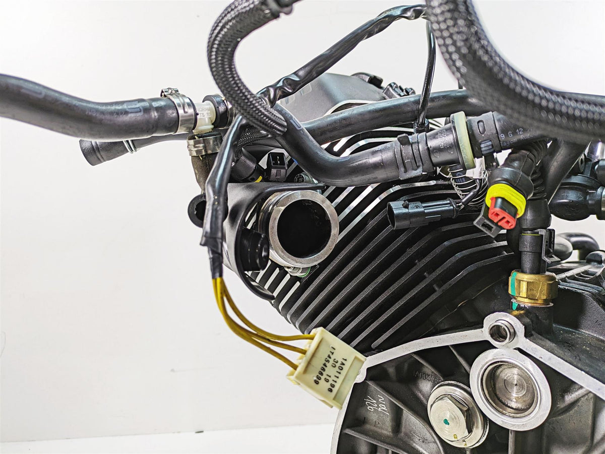 2020 Moto Guzzi V85 TT Adventure Running Engine Motor + Injectors - 3k 1A0111375 {{ shop.shopifyCountryName }} - Mototech271