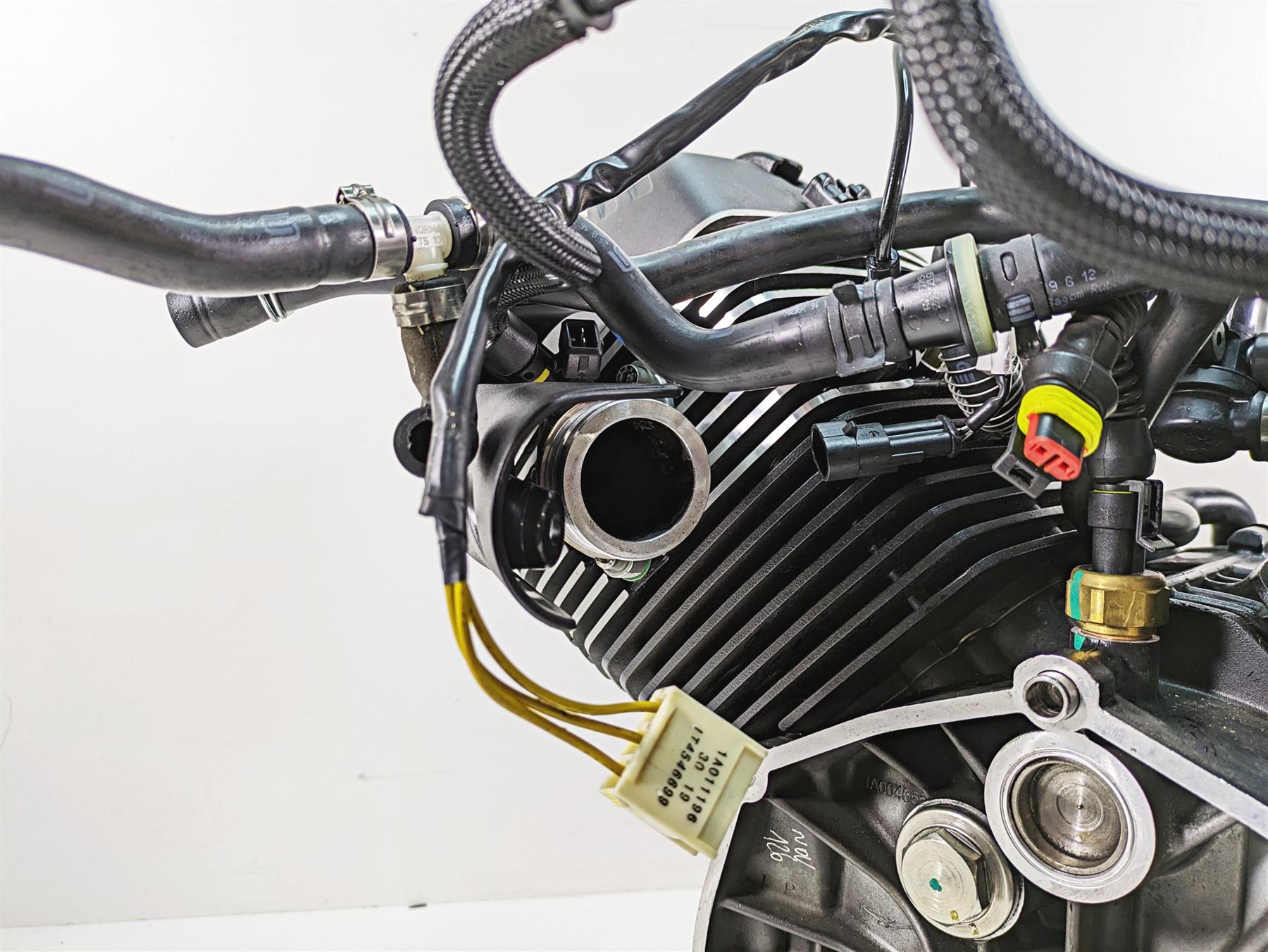 2020 Moto Guzzi V85 TT Adventure Running Engine Motor + Injectors - 3k 1A0111375 {{ shop.shopifyCountryName }} - Mototech271