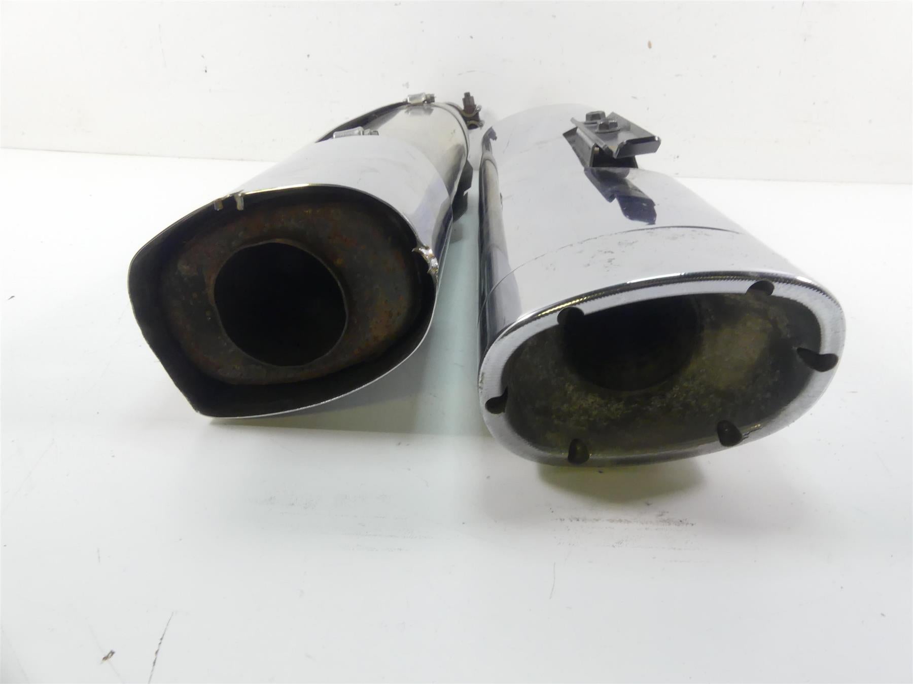 2013 Harley Touring FLHTP Electra Glide Vance Hines Muffler Exhaust - Read 16787 {{ shop.shopifyCountryName }} - Mototech271