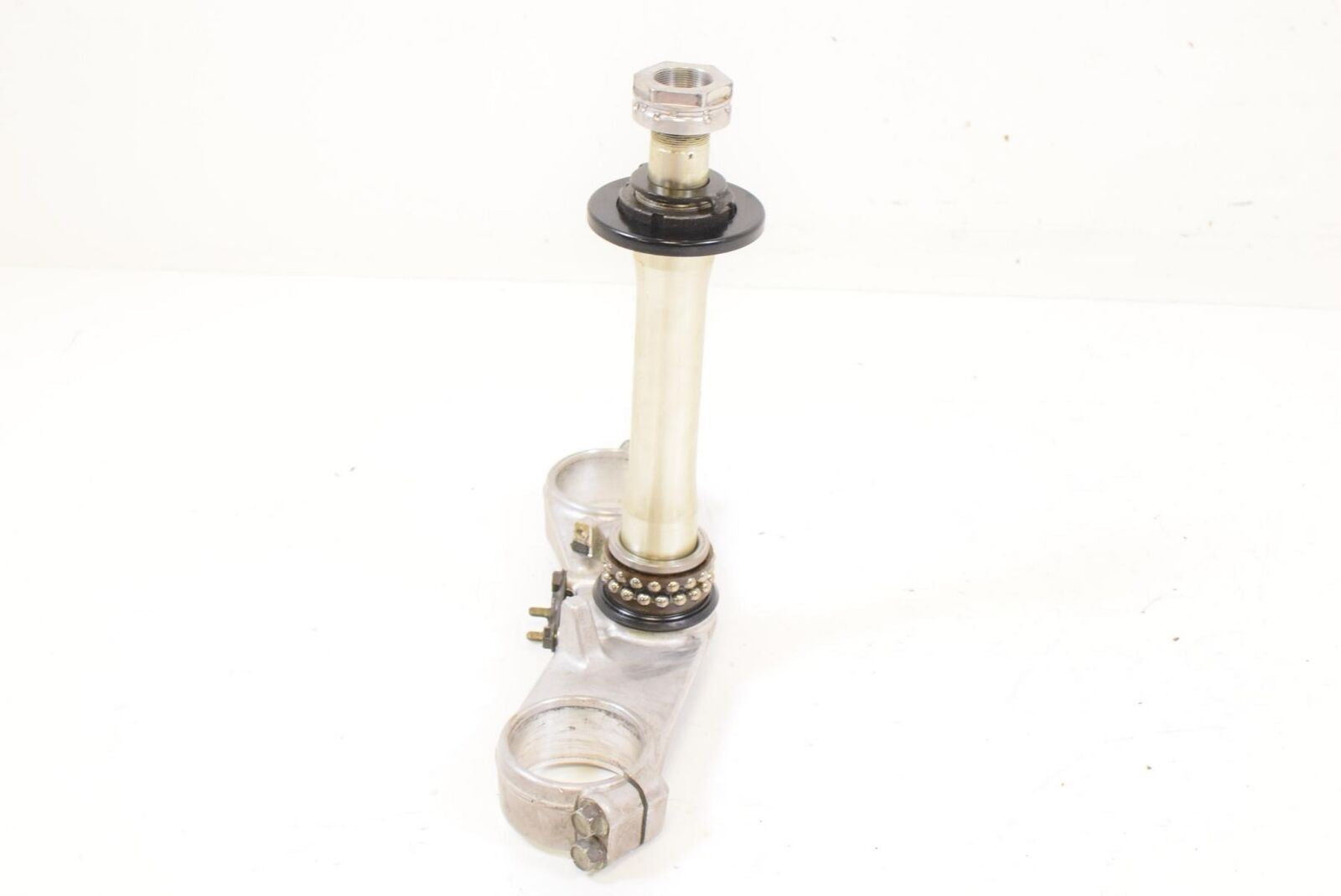 02 Kawasaki ZX12R ZX12 ZX1200 Lower Triple Tree Steering Clamp Yoke 44037-1431 {{ shop.shopifyCountryName }} - Mototech271